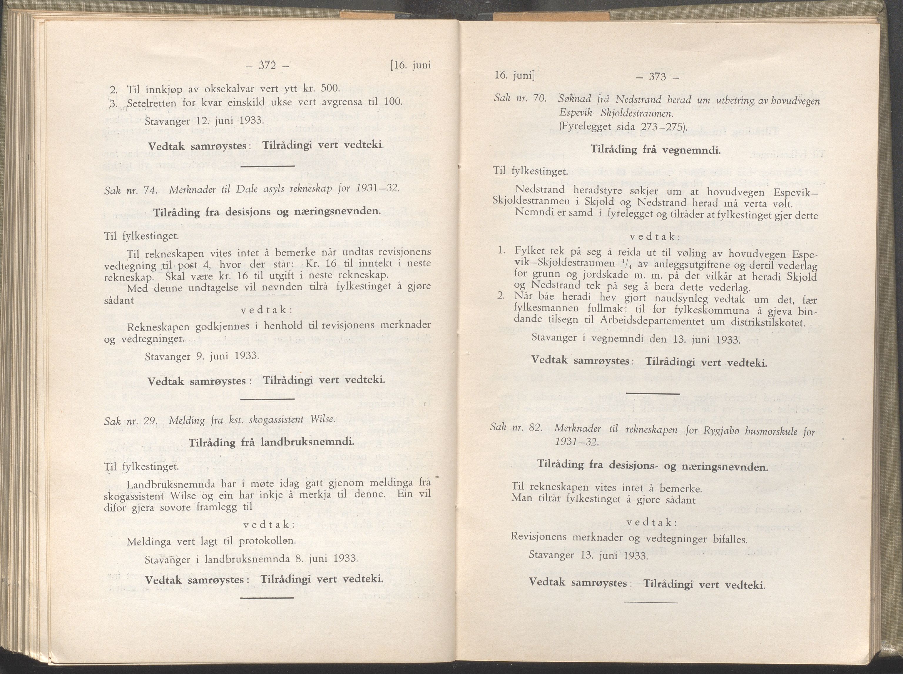 Rogaland fylkeskommune - Fylkesrådmannen , IKAR/A-900/A/Aa/Aaa/L0052: Møtebok , 1933, p. 372-373