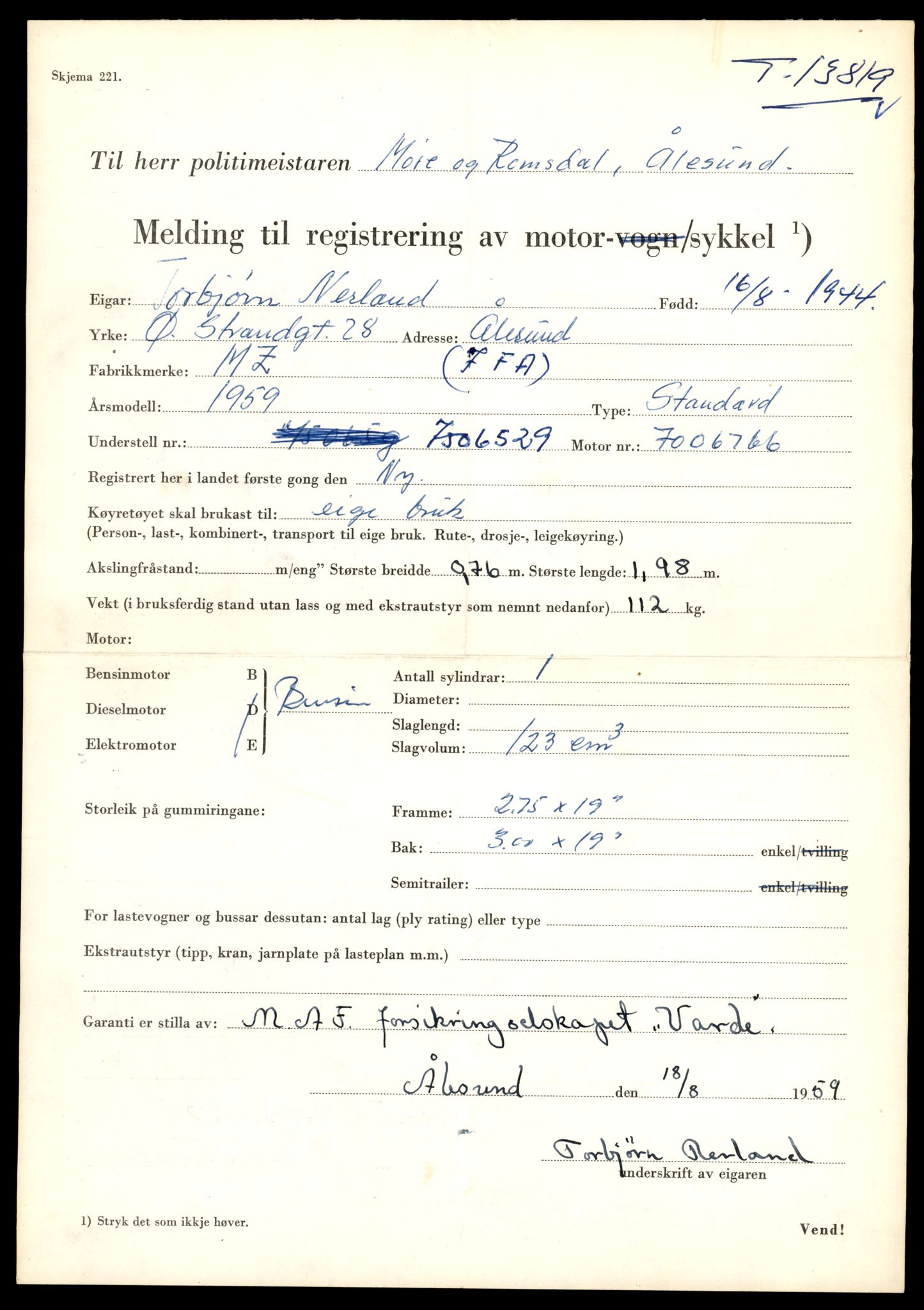 Møre og Romsdal vegkontor - Ålesund trafikkstasjon, AV/SAT-A-4099/F/Fe/L0041: Registreringskort for kjøretøy T 13710 - T 13905, 1927-1998, p. 1955