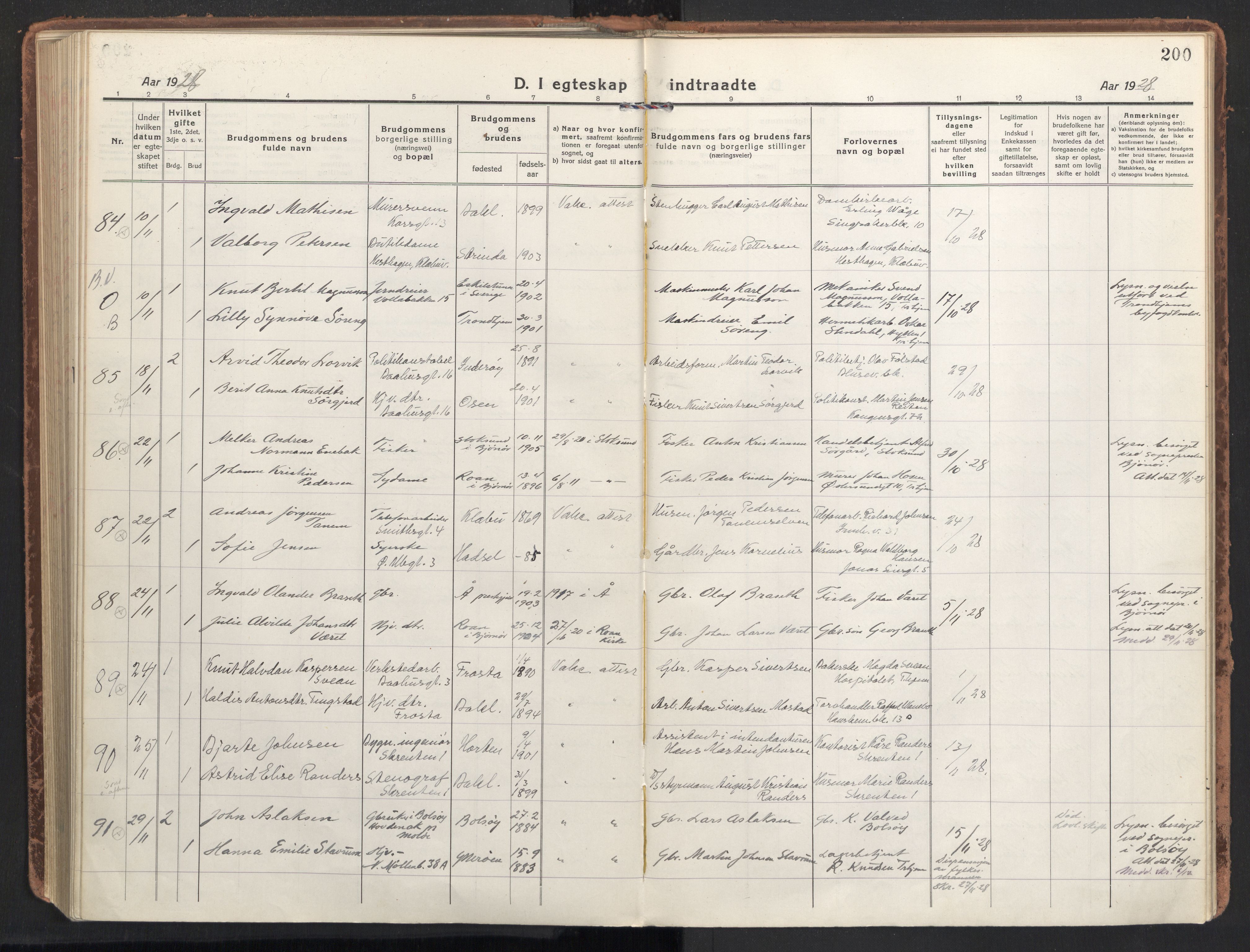 Ministerialprotokoller, klokkerbøker og fødselsregistre - Sør-Trøndelag, AV/SAT-A-1456/604/L0206: Parish register (official) no. 604A26, 1917-1931, p. 200