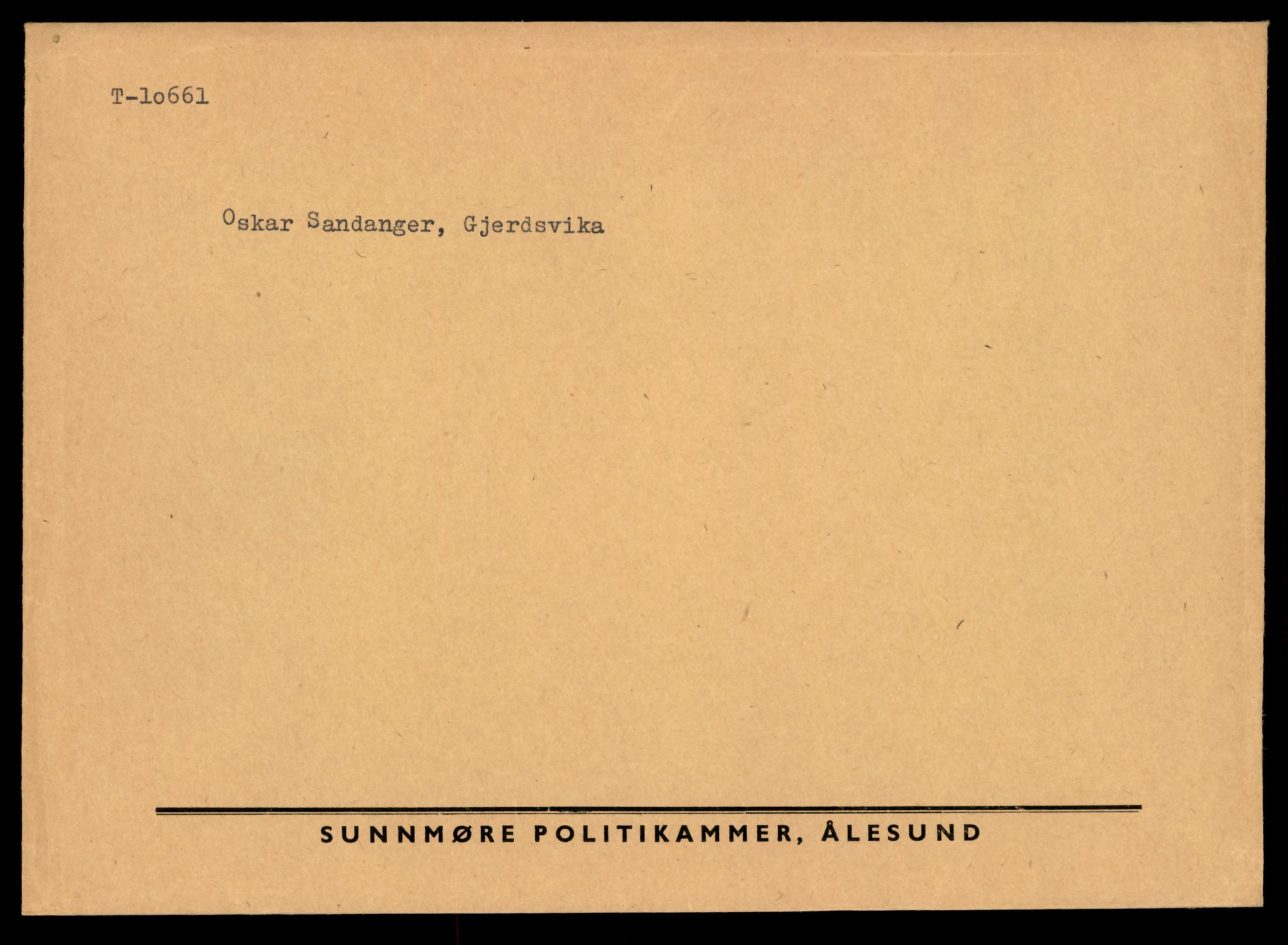 Møre og Romsdal vegkontor - Ålesund trafikkstasjon, AV/SAT-A-4099/F/Fe/L0022: Registreringskort for kjøretøy T 10584 - T 10694, 1927-1998, p. 2179
