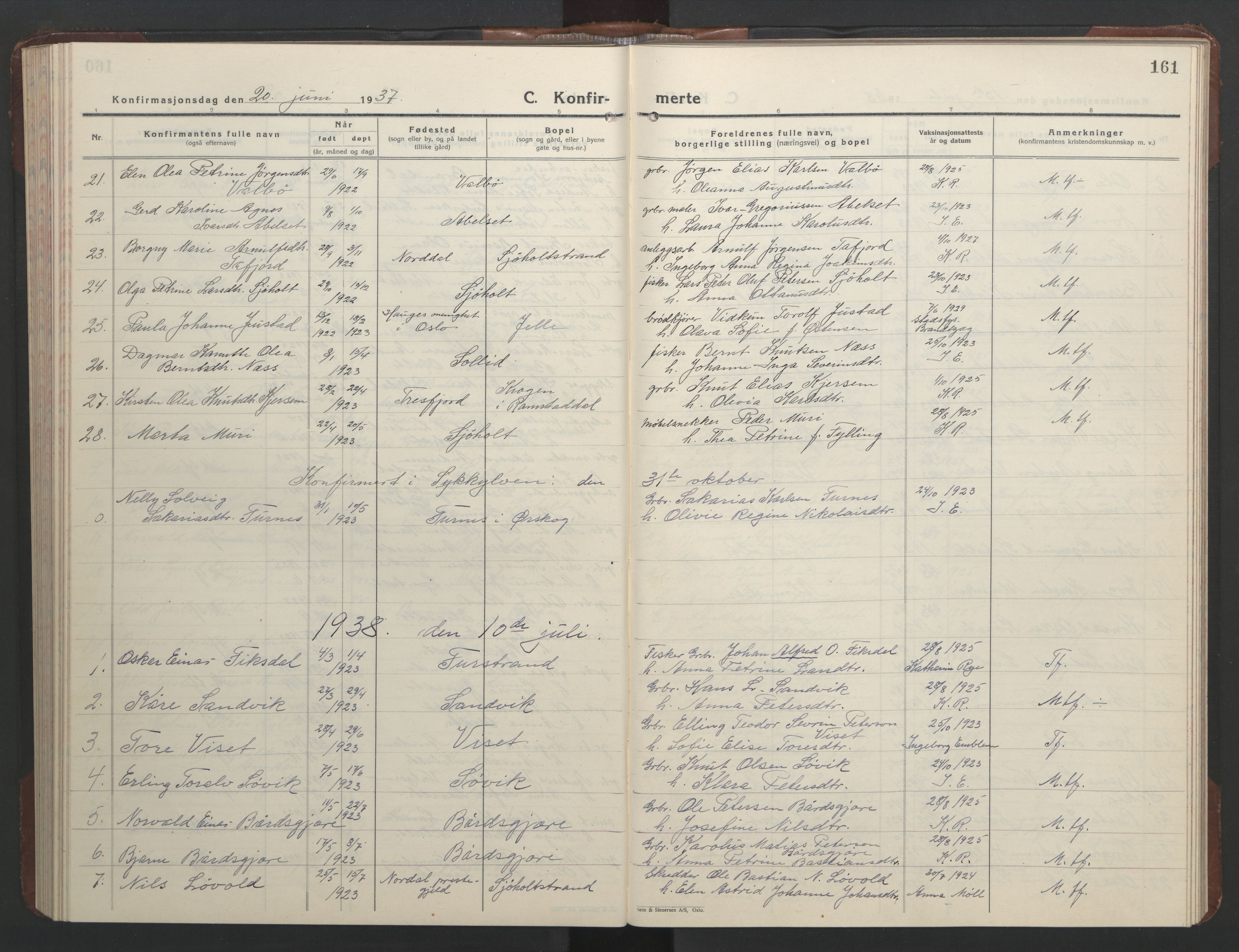 Ministerialprotokoller, klokkerbøker og fødselsregistre - Møre og Romsdal, AV/SAT-A-1454/522/L0329: Parish register (copy) no. 522C08, 1926-1951, p. 161