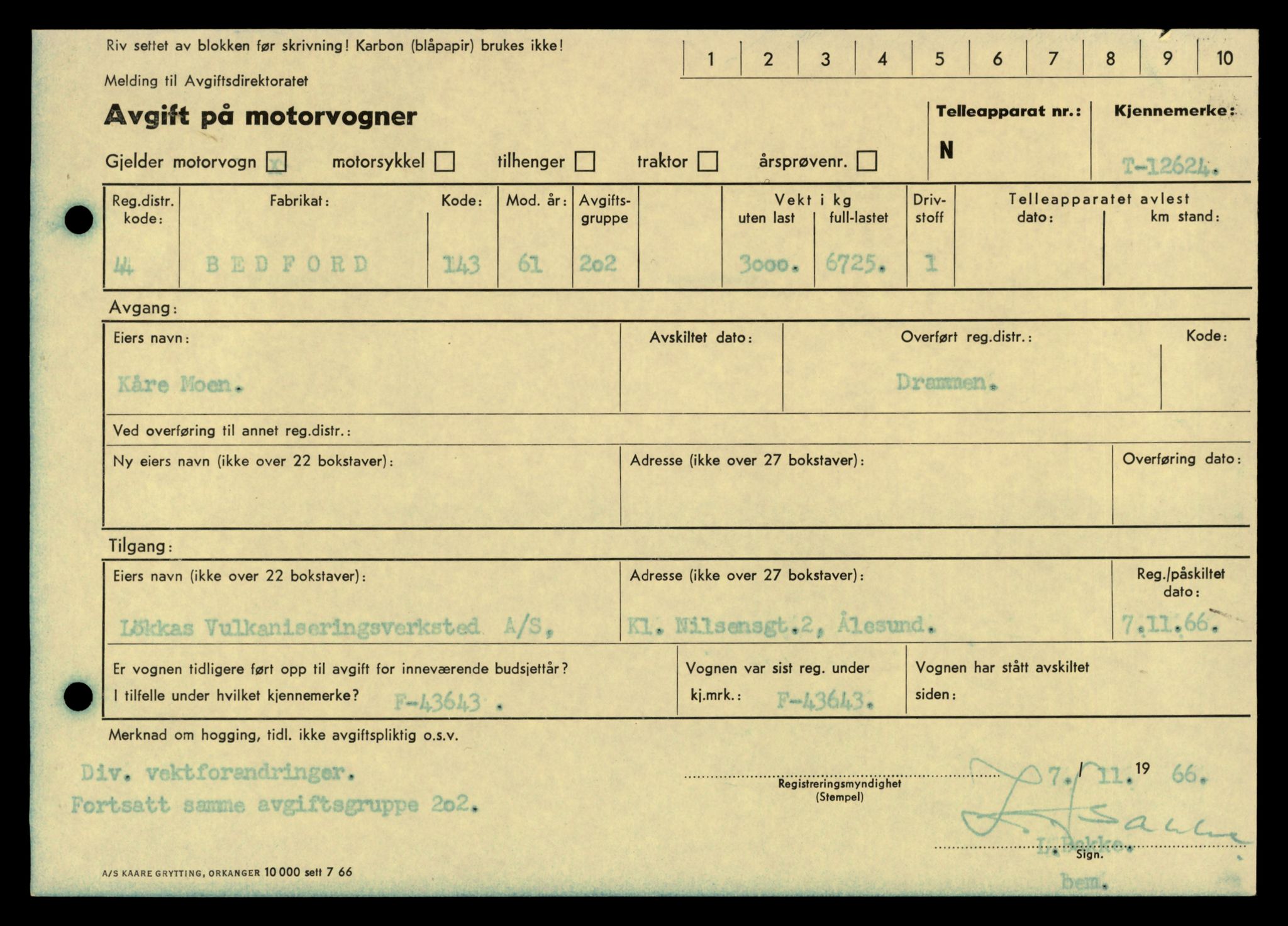 Møre og Romsdal vegkontor - Ålesund trafikkstasjon, AV/SAT-A-4099/F/Fe/L0034: Registreringskort for kjøretøy T 12500 - T 12652, 1927-1998, p. 2428