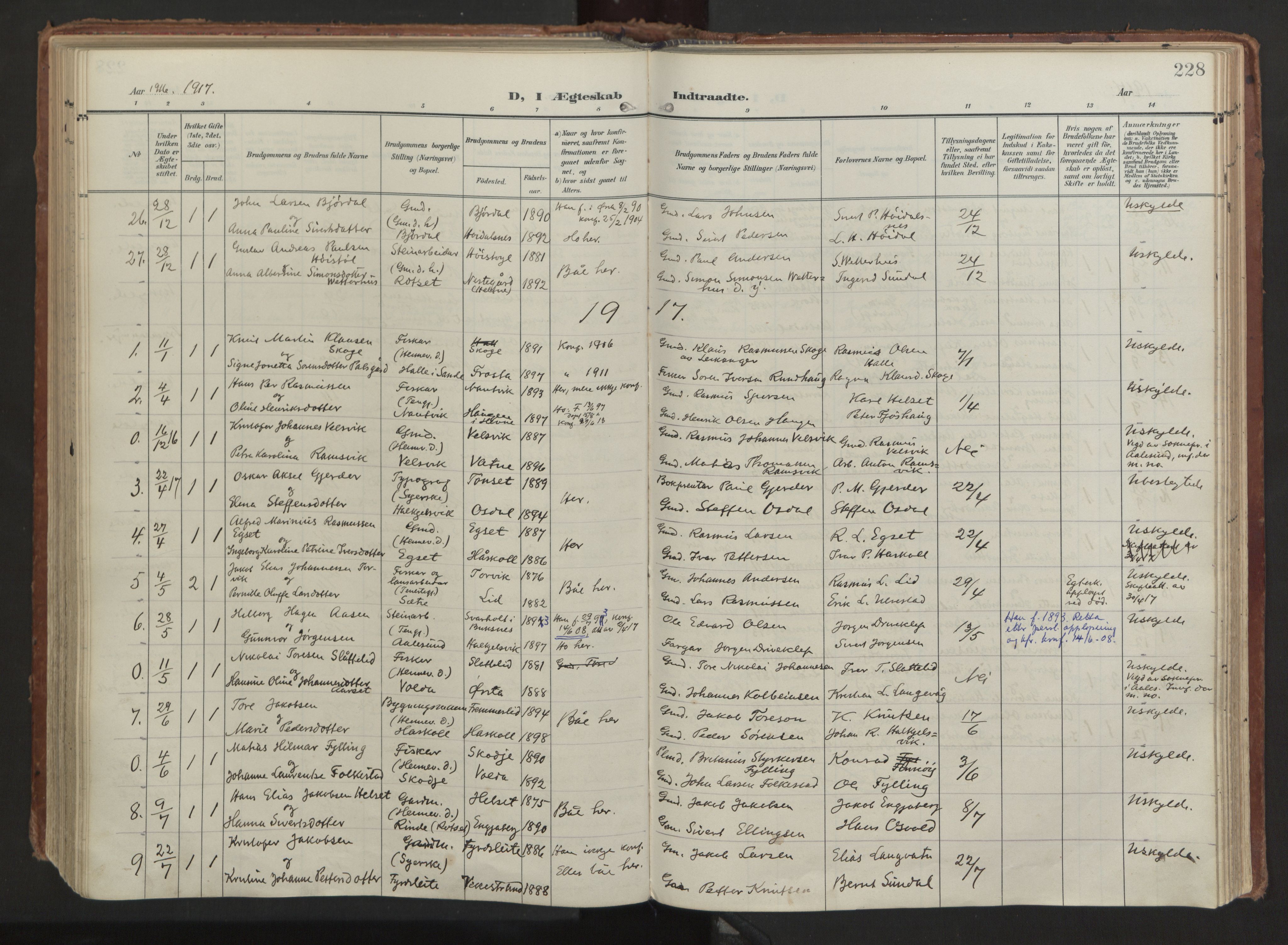 Ministerialprotokoller, klokkerbøker og fødselsregistre - Møre og Romsdal, AV/SAT-A-1454/511/L0144: Parish register (official) no. 511A11, 1906-1923, p. 228