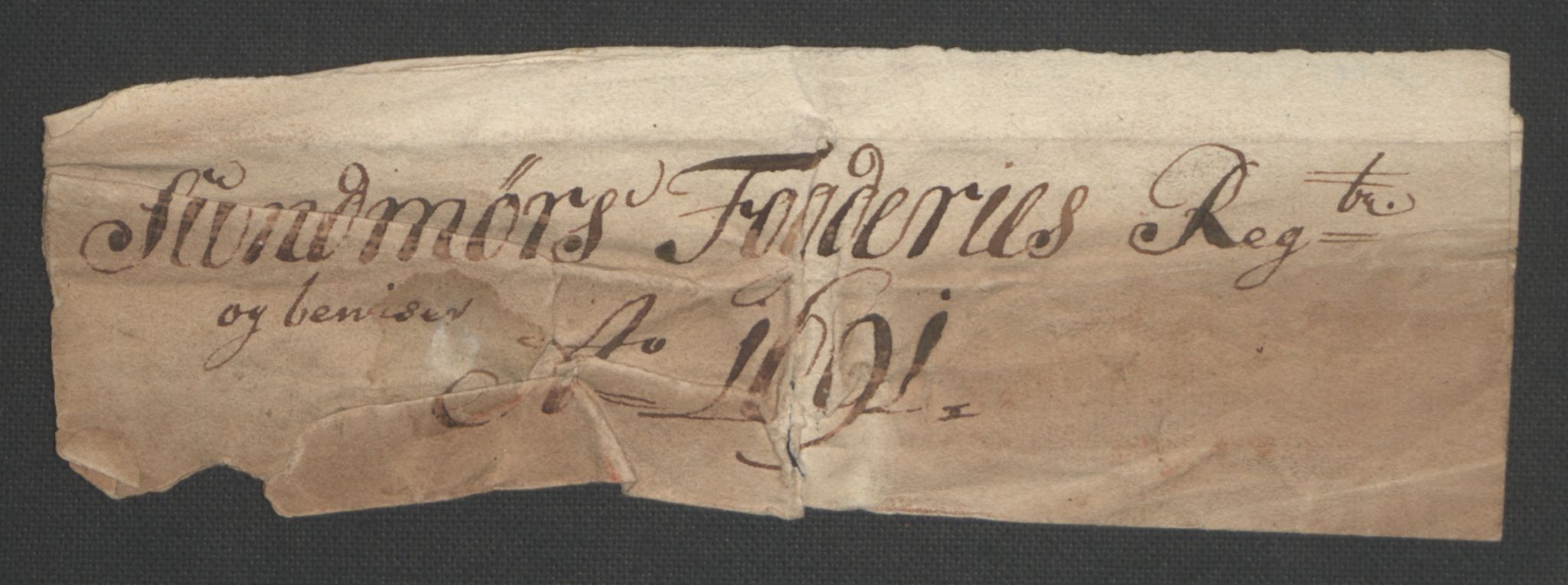 Rentekammeret inntil 1814, Reviderte regnskaper, Fogderegnskap, AV/RA-EA-4092/R54/L3554: Fogderegnskap Sunnmøre, 1691-1693, p. 4