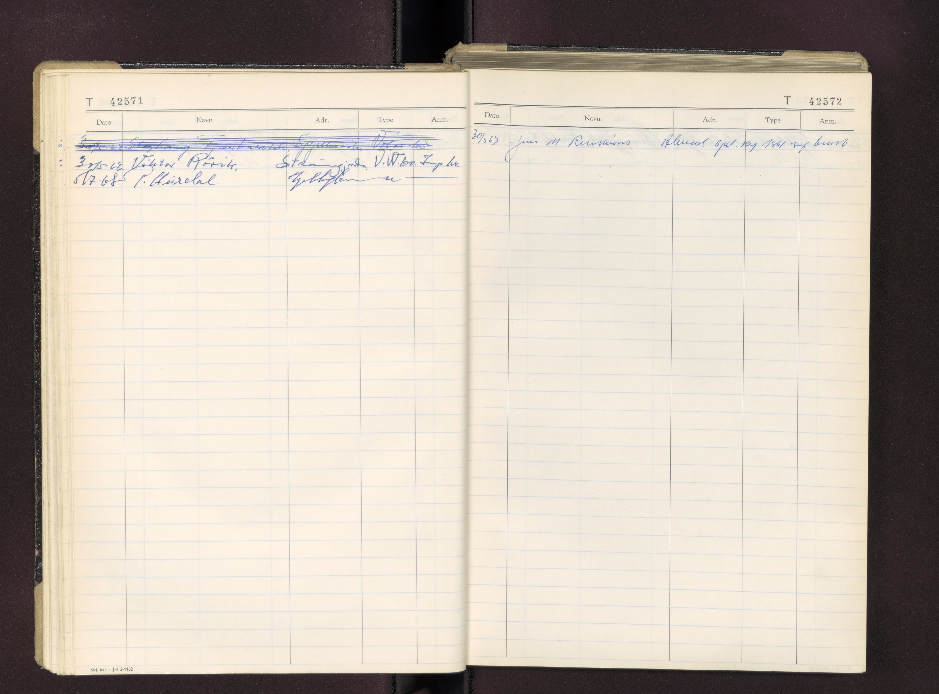 Møre og Romsdal vegkontor - Ålesund trafikkstasjon, AV/SAT-A-4099/F/Fc/L0038: Bilregister; T 42500 - T 42999, 1960-1970