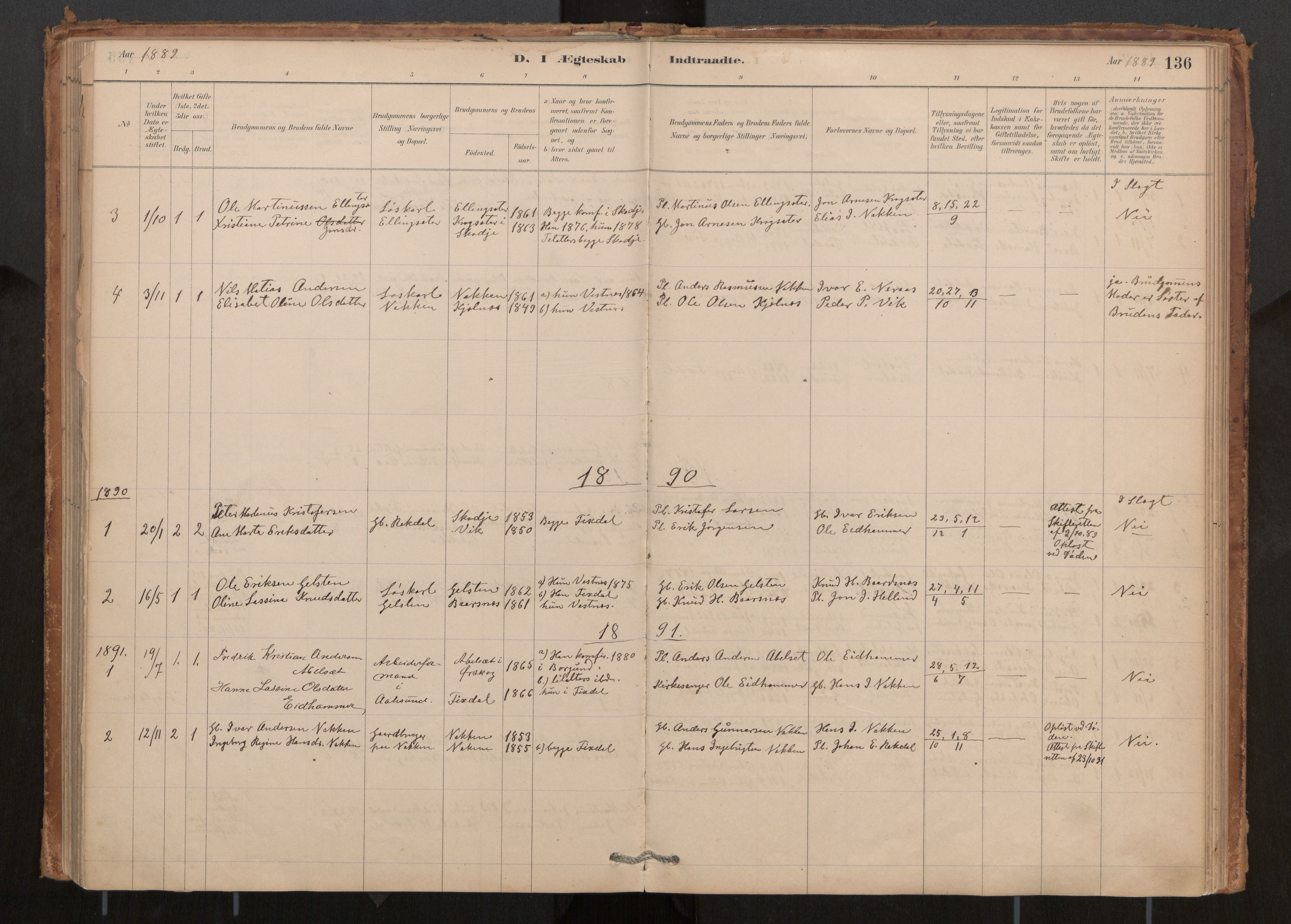 Ministerialprotokoller, klokkerbøker og fødselsregistre - Møre og Romsdal, AV/SAT-A-1454/540/L0540a: Parish register (official) no. 540A02, 1884-1908, p. 136