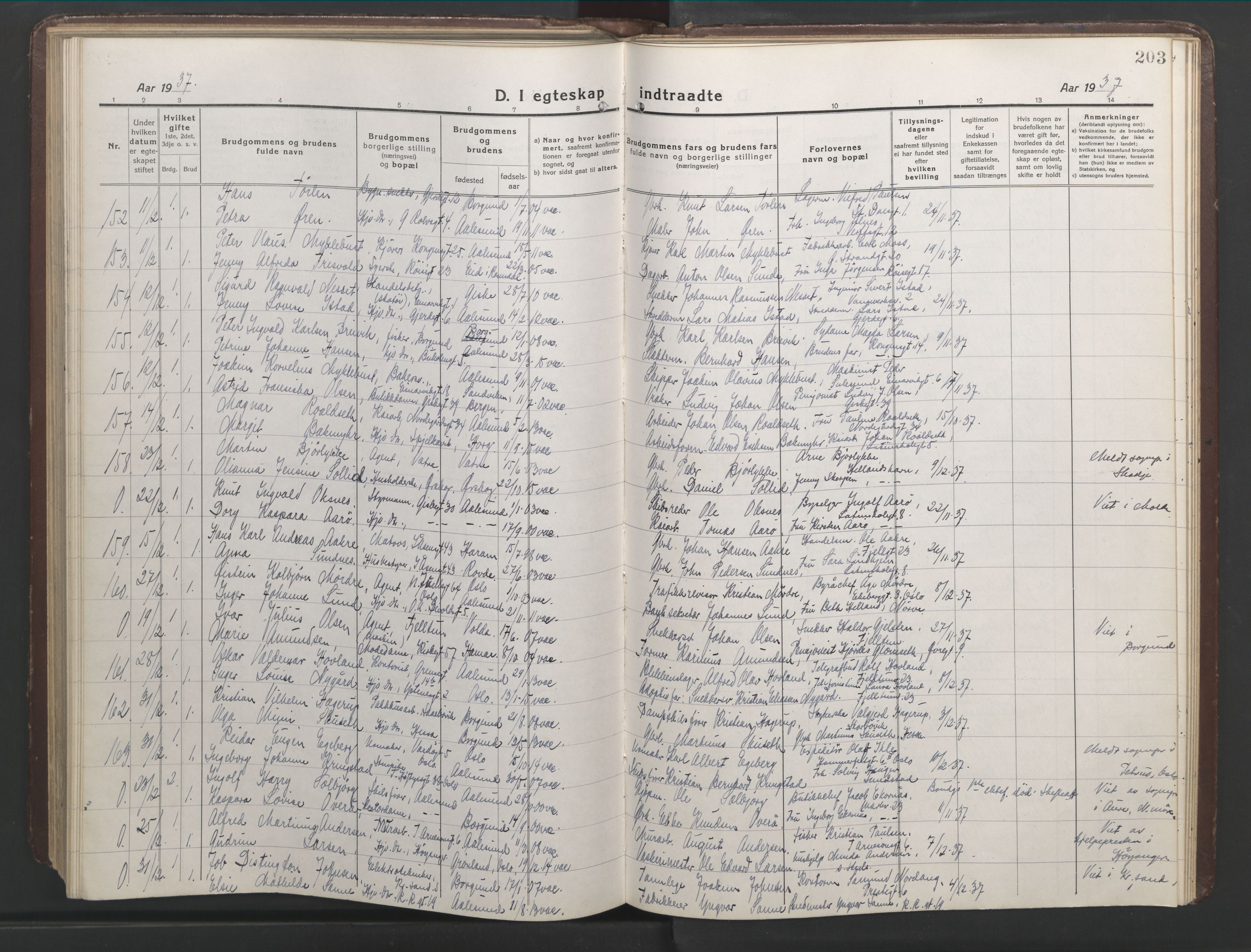 Ministerialprotokoller, klokkerbøker og fødselsregistre - Møre og Romsdal, AV/SAT-A-1454/529/L0473: Parish register (copy) no. 529C10, 1918-1941, p. 203