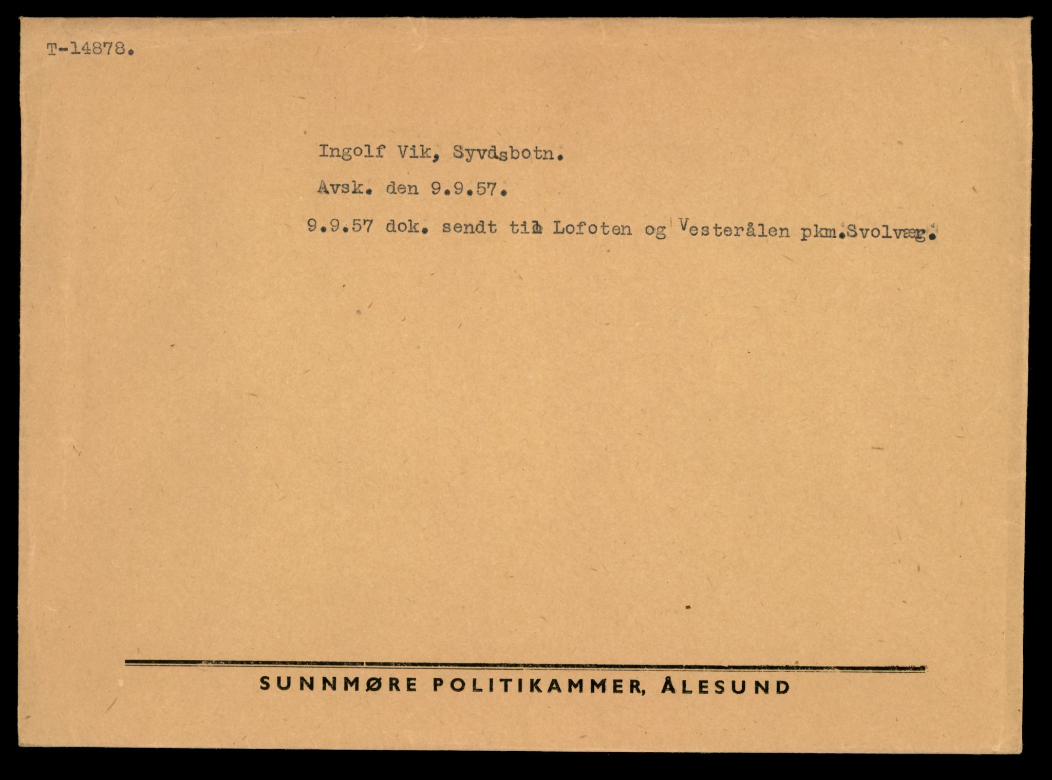 Møre og Romsdal vegkontor - Ålesund trafikkstasjon, AV/SAT-A-4099/F/Fe/L0049: Registreringskort for kjøretøy T 14864 - T 18613, 1927-1998, p. 385