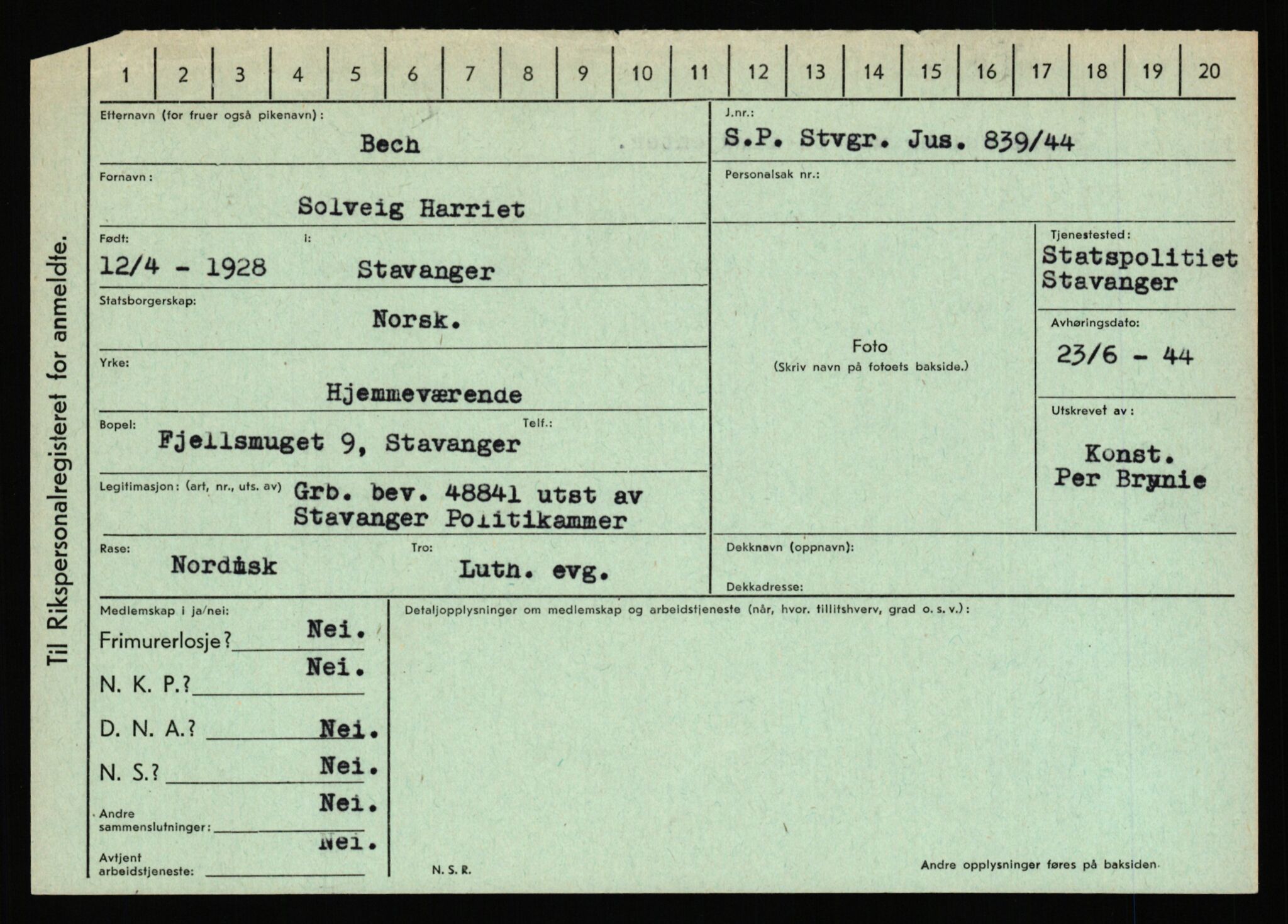 Statspolitiet - Hovedkontoret / Osloavdelingen, AV/RA-S-1329/C/Ca/L0002: Arneberg - Brand, 1943-1945, p. 1575