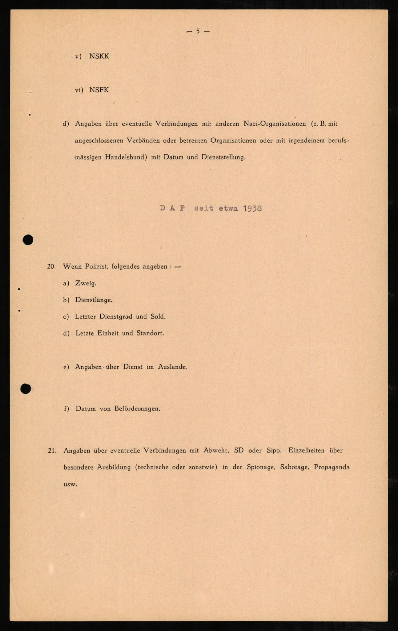 Forsvaret, Forsvarets overkommando II, AV/RA-RAFA-3915/D/Db/L0002: CI Questionaires. Tyske okkupasjonsstyrker i Norge. Tyskere., 1945-1946, p. 402