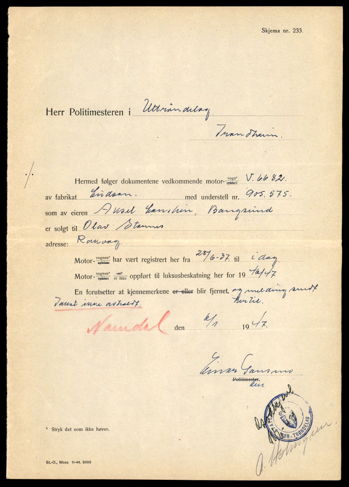 Møre og Romsdal vegkontor - Ålesund trafikkstasjon, AV/SAT-A-4099/F/Fe/L0022: Registreringskort for kjøretøy T 10584 - T 10694, 1927-1998, p. 1313