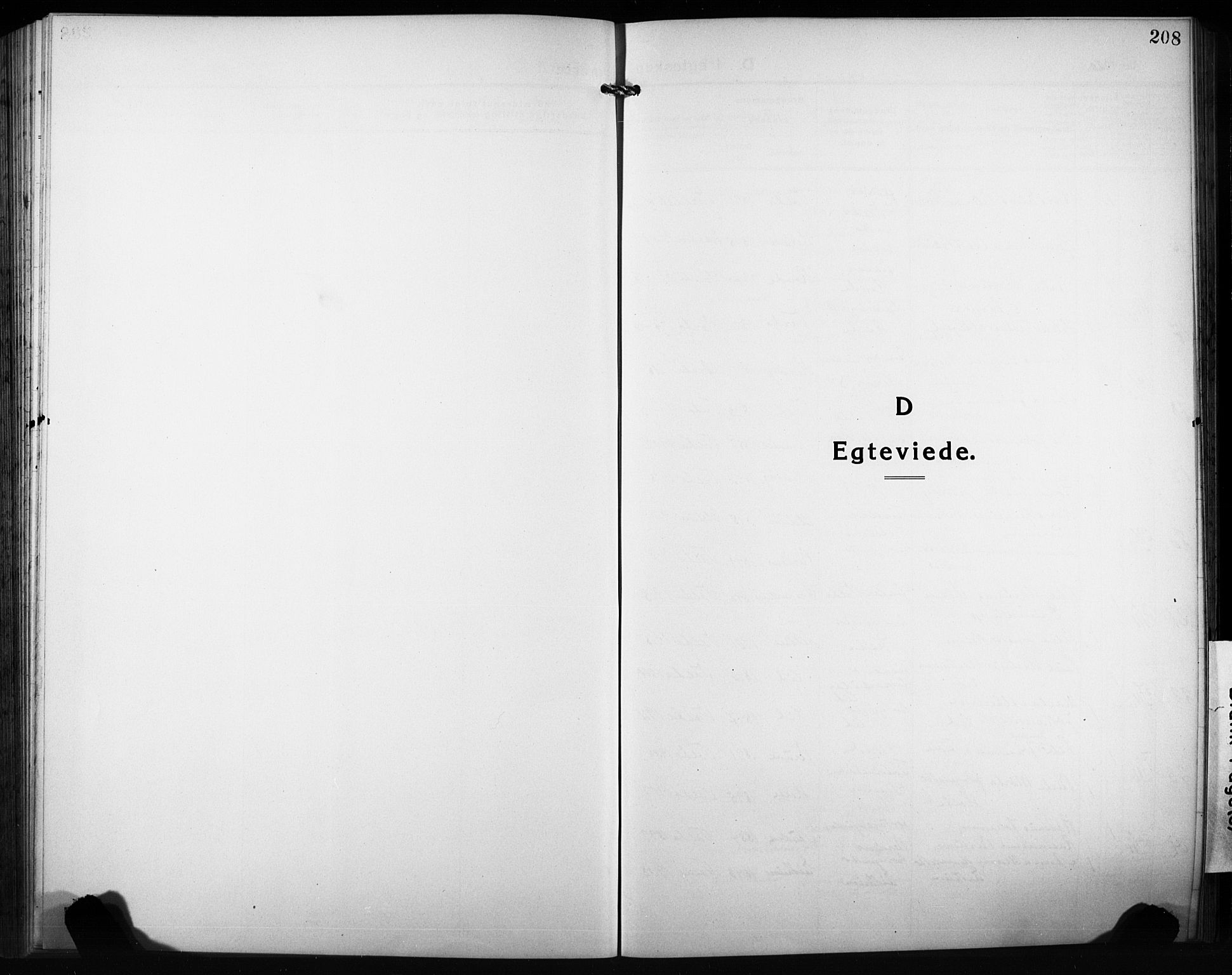 Ministerialprotokoller, klokkerbøker og fødselsregistre - Møre og Romsdal, SAT/A-1454/511/L0160: Parish register (copy) no. 511C06, 1920-1932, p. 208