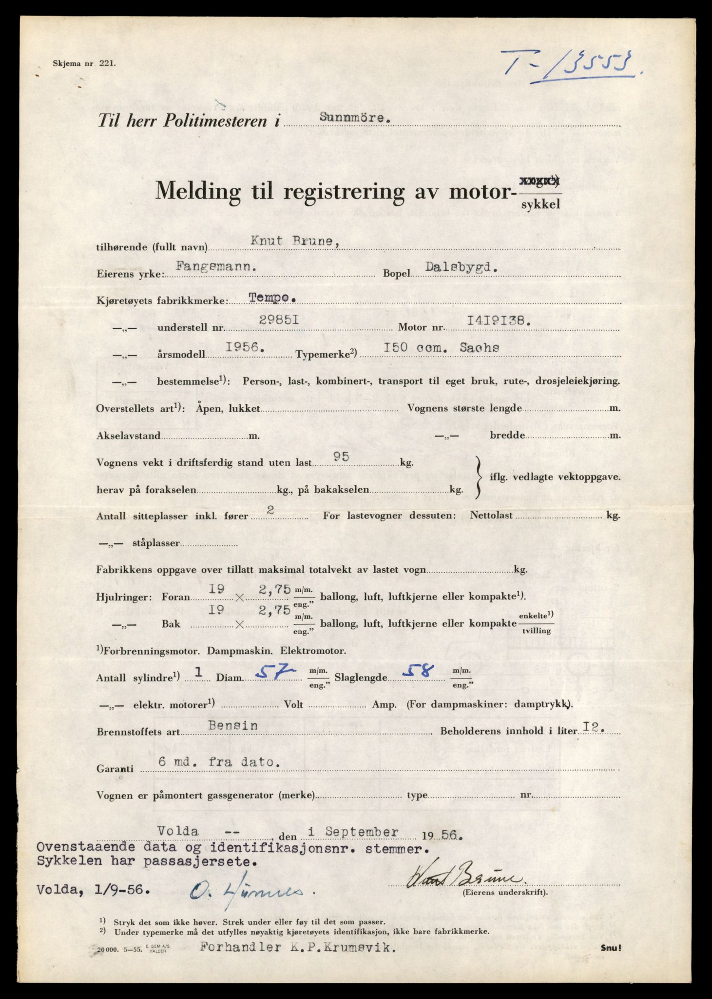 Møre og Romsdal vegkontor - Ålesund trafikkstasjon, AV/SAT-A-4099/F/Fe/L0040: Registreringskort for kjøretøy T 13531 - T 13709, 1927-1998, p. 445