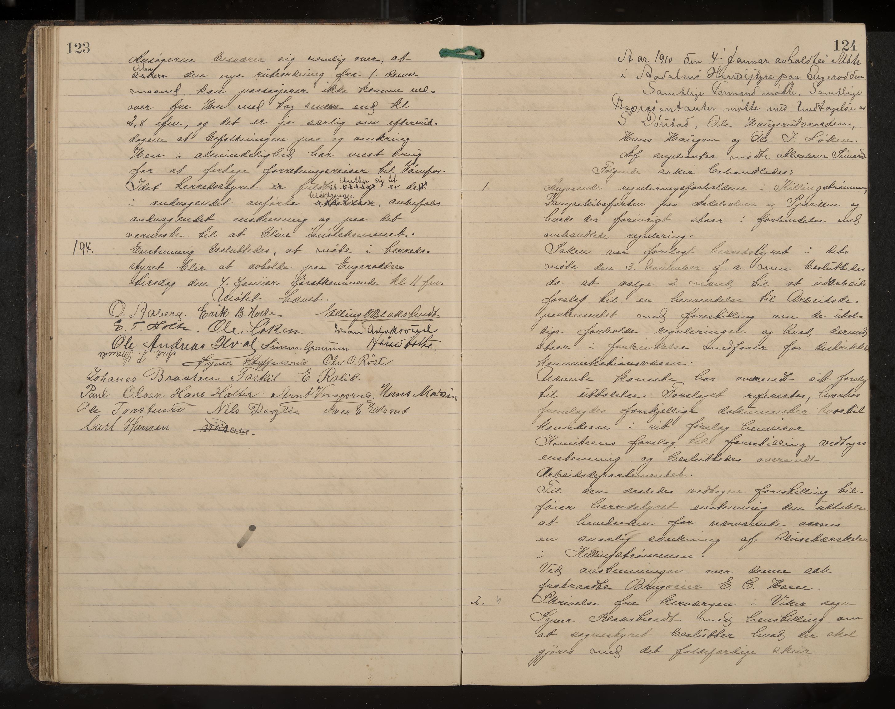 Ådal formannskap og sentraladministrasjon, IKAK/0614021/A/Aa/L0003: Møtebok, 1907-1914, p. 123-124