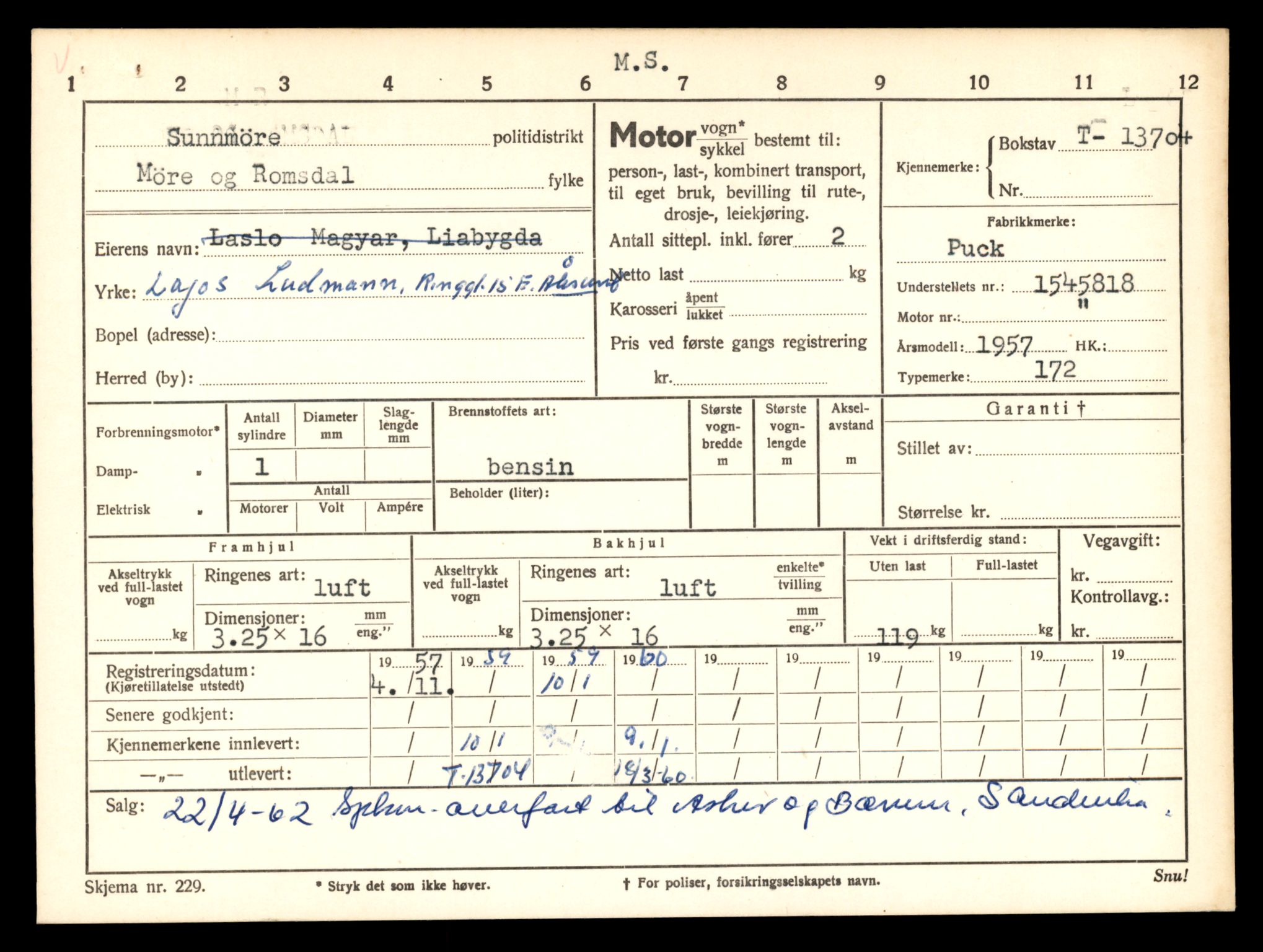 Møre og Romsdal vegkontor - Ålesund trafikkstasjon, AV/SAT-A-4099/F/Fe/L0040: Registreringskort for kjøretøy T 13531 - T 13709, 1927-1998, p. 2977