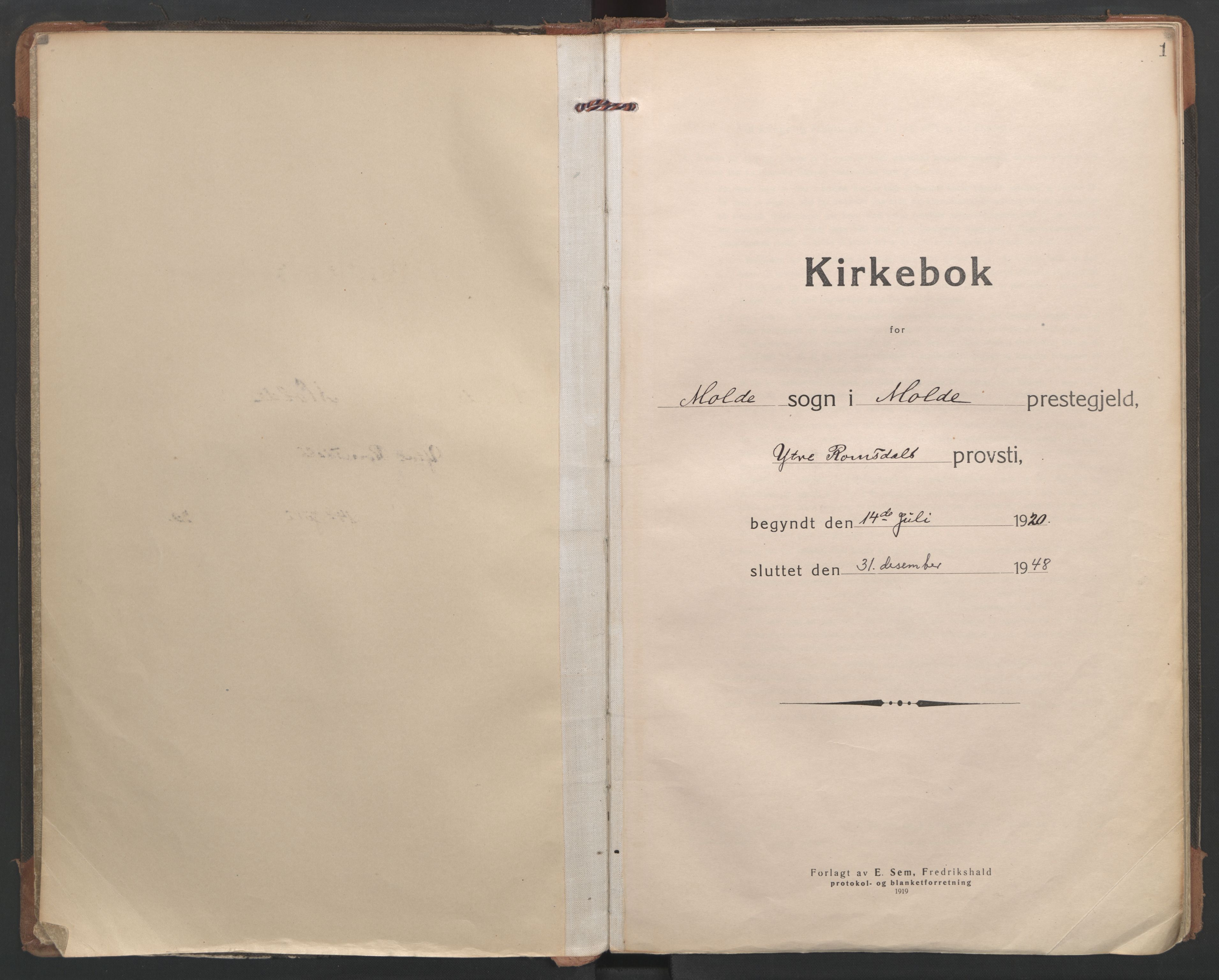 Ministerialprotokoller, klokkerbøker og fødselsregistre - Møre og Romsdal, AV/SAT-A-1454/558/L0697: Parish register (official) no. 558A11, 1920-1948, p. 1