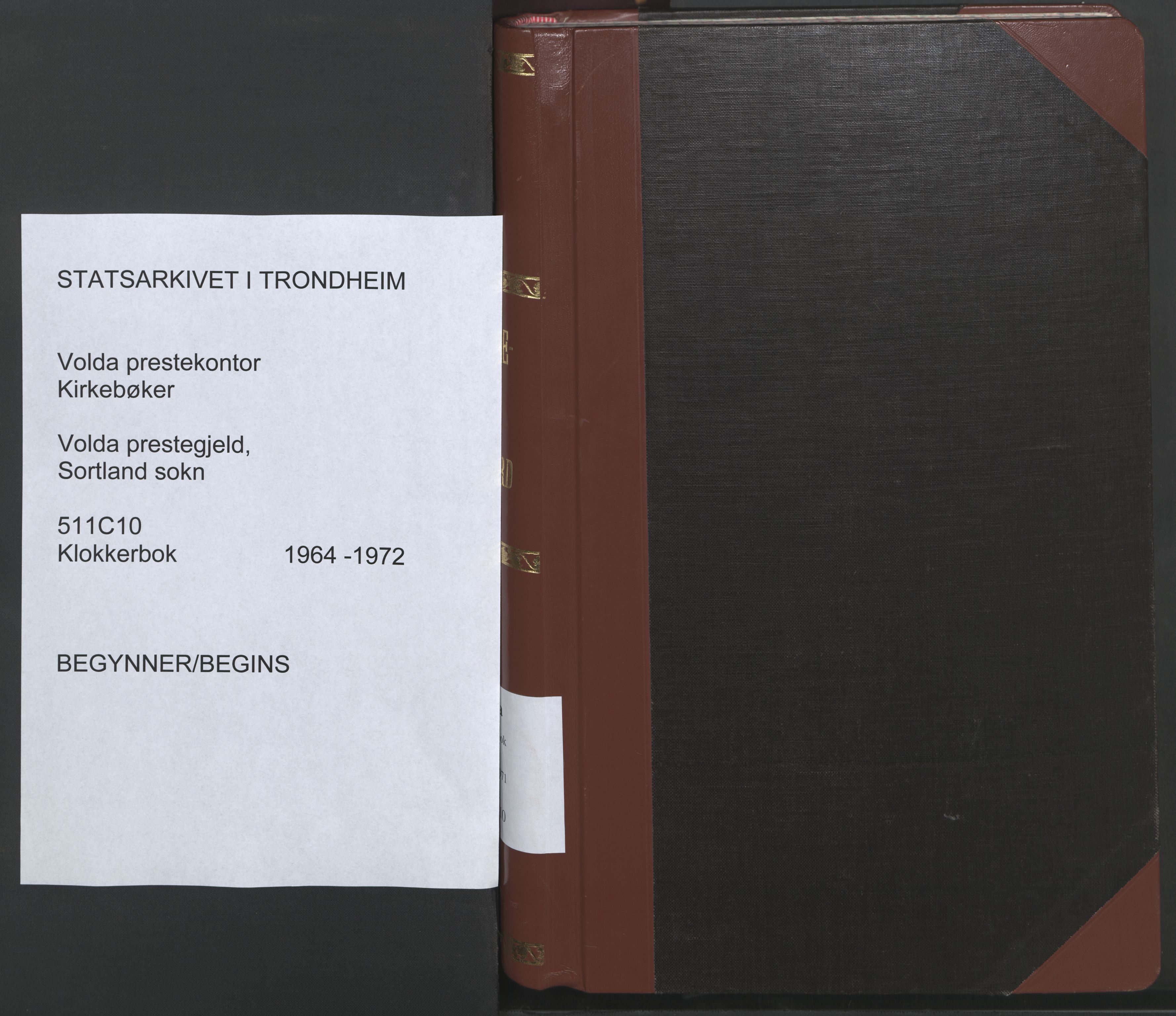 Ministerialprotokoller, klokkerbøker og fødselsregistre - Møre og Romsdal, SAT/A-1454/511/L0164: Parish register (copy) no. 511C10, 1964-1972