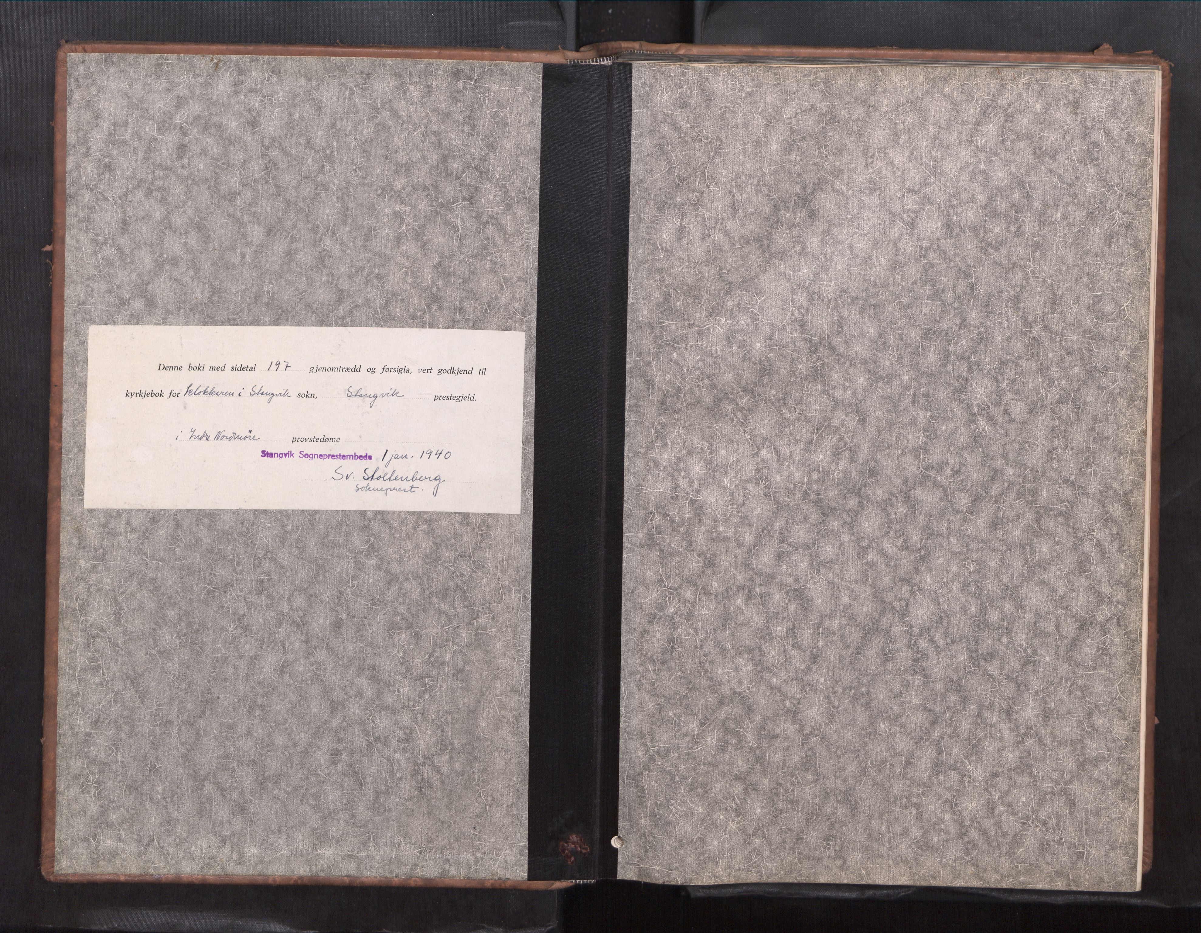 Ministerialprotokoller, klokkerbøker og fødselsregistre - Møre og Romsdal, AV/SAT-A-1454/592/L1032: Parish register (copy) no. 592---, 1940-1960