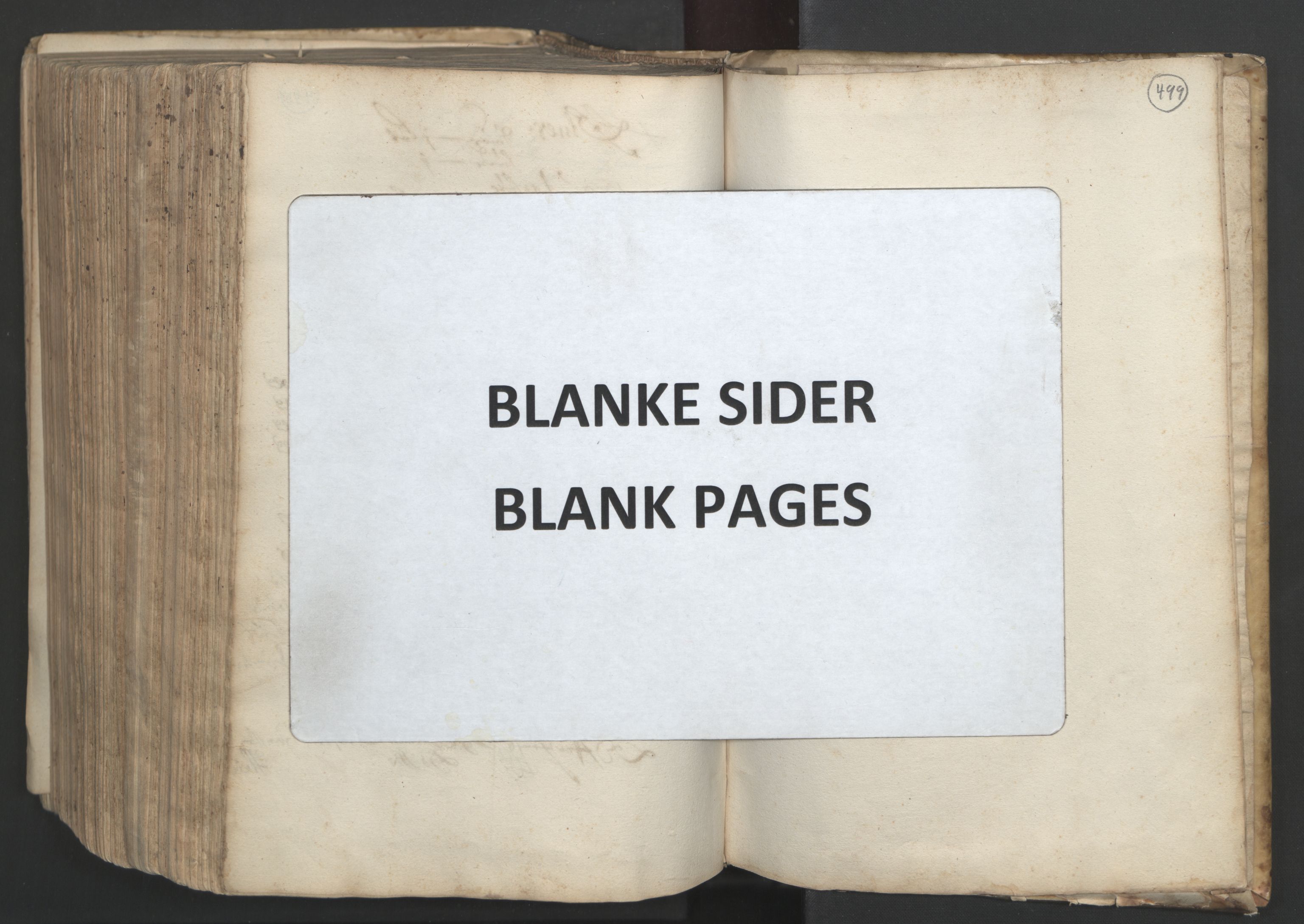 Rentekammeret inntil 1814, Realistisk ordnet avdeling, AV/RA-EA-4070/L/L0025/0001: Bergen lagdømme: / [B]: Kronens jordebok. Nordhordland, Sunnhordland, Ytre Sogn, Indre Sogn, Sunnfjord, Nordfjord, Sunnmøre, Hardanger med Halsnøy kloster, Lyse kloster, Apostelgodset, Munkeliv og St. Hans kloster, Alle helgen gods, Lagstolen gods, Ove Jenssøns gods på Voss, 1661, p. 498b-499a