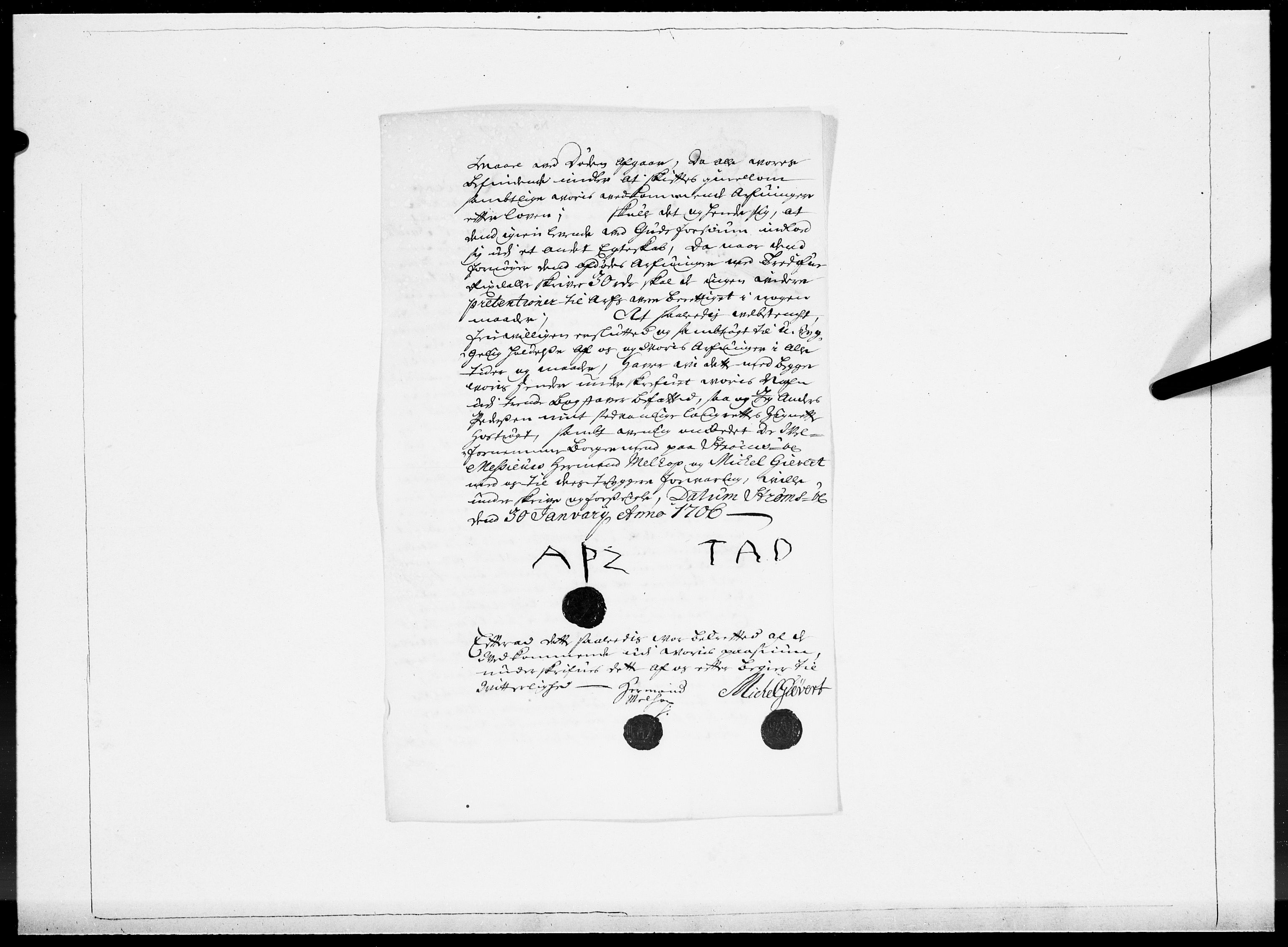 Danske Kanselli 1572-1799, AV/RA-EA-3023/F/Fc/Fcc/Fcca/L0060: Norske innlegg 1572-1799, Mgl. nov.-des., 1706, p. 92