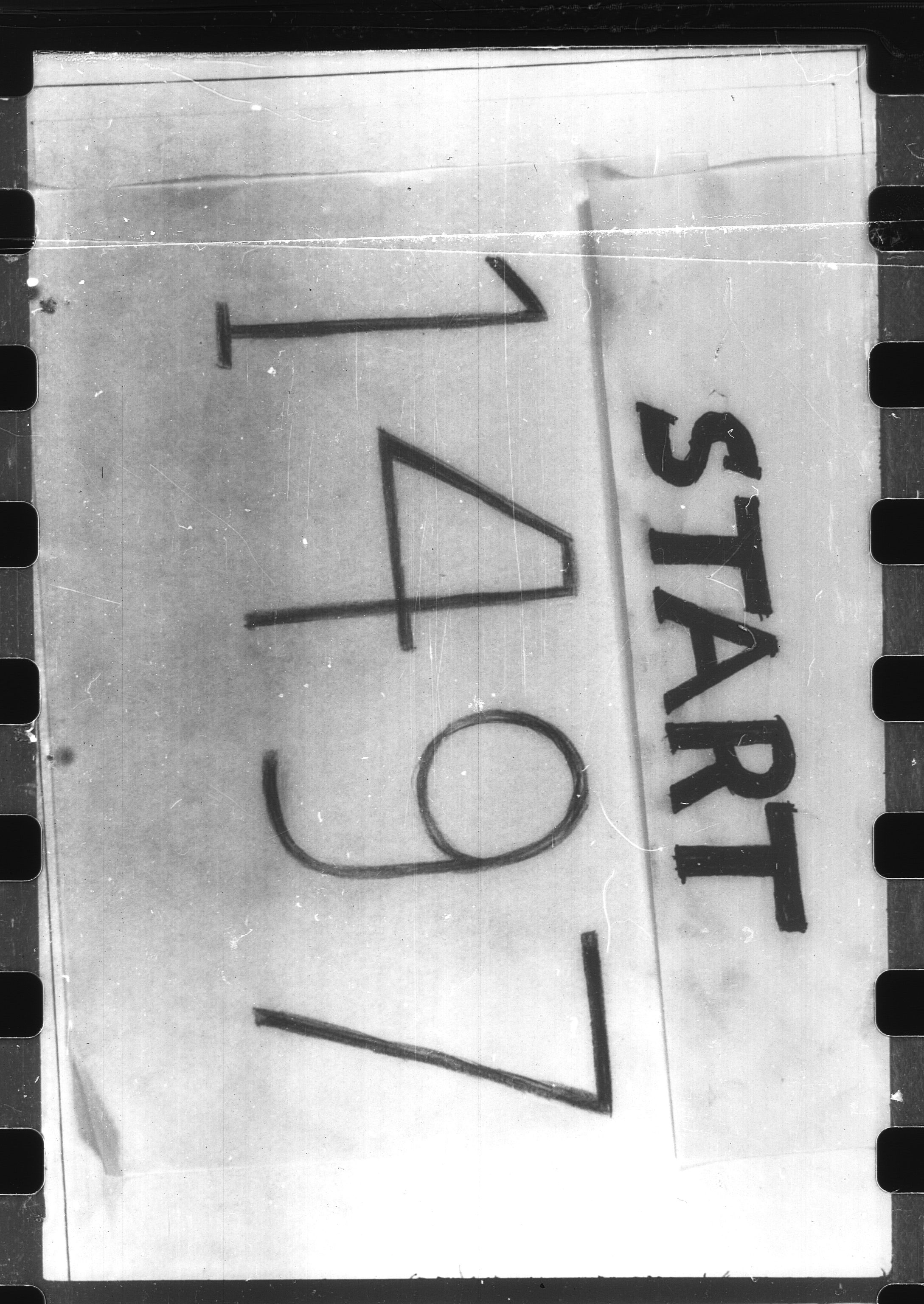 Documents Section, RA/RAFA-2200/V/L0063: Film med LMDC Serial Numbers, 1940-1945, p. 465