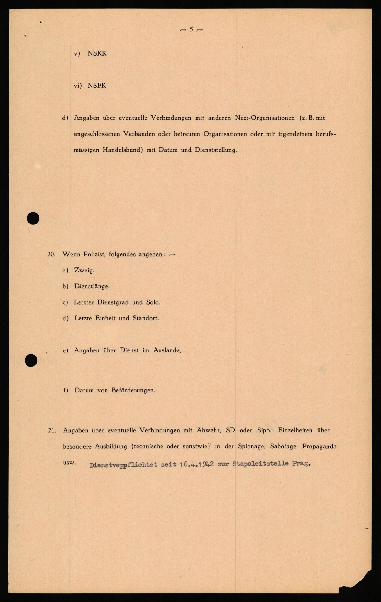 Forsvaret, Forsvarets overkommando II, AV/RA-RAFA-3915/D/Db/L0032: CI Questionaires. Tyske okkupasjonsstyrker i Norge. Tyskere., 1945-1946, p. 79