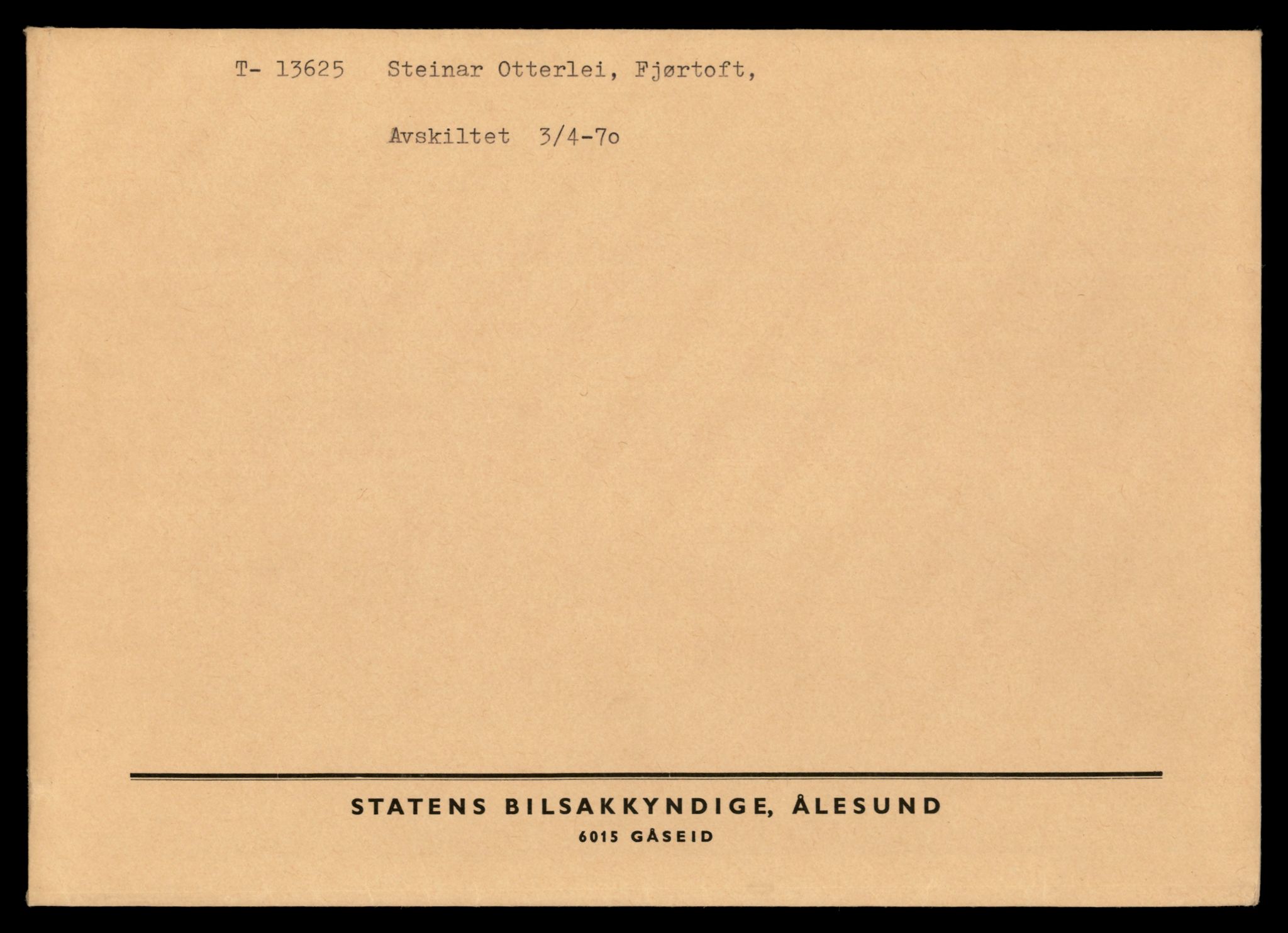 Møre og Romsdal vegkontor - Ålesund trafikkstasjon, AV/SAT-A-4099/F/Fe/L0040: Registreringskort for kjøretøy T 13531 - T 13709, 1927-1998, p. 1647