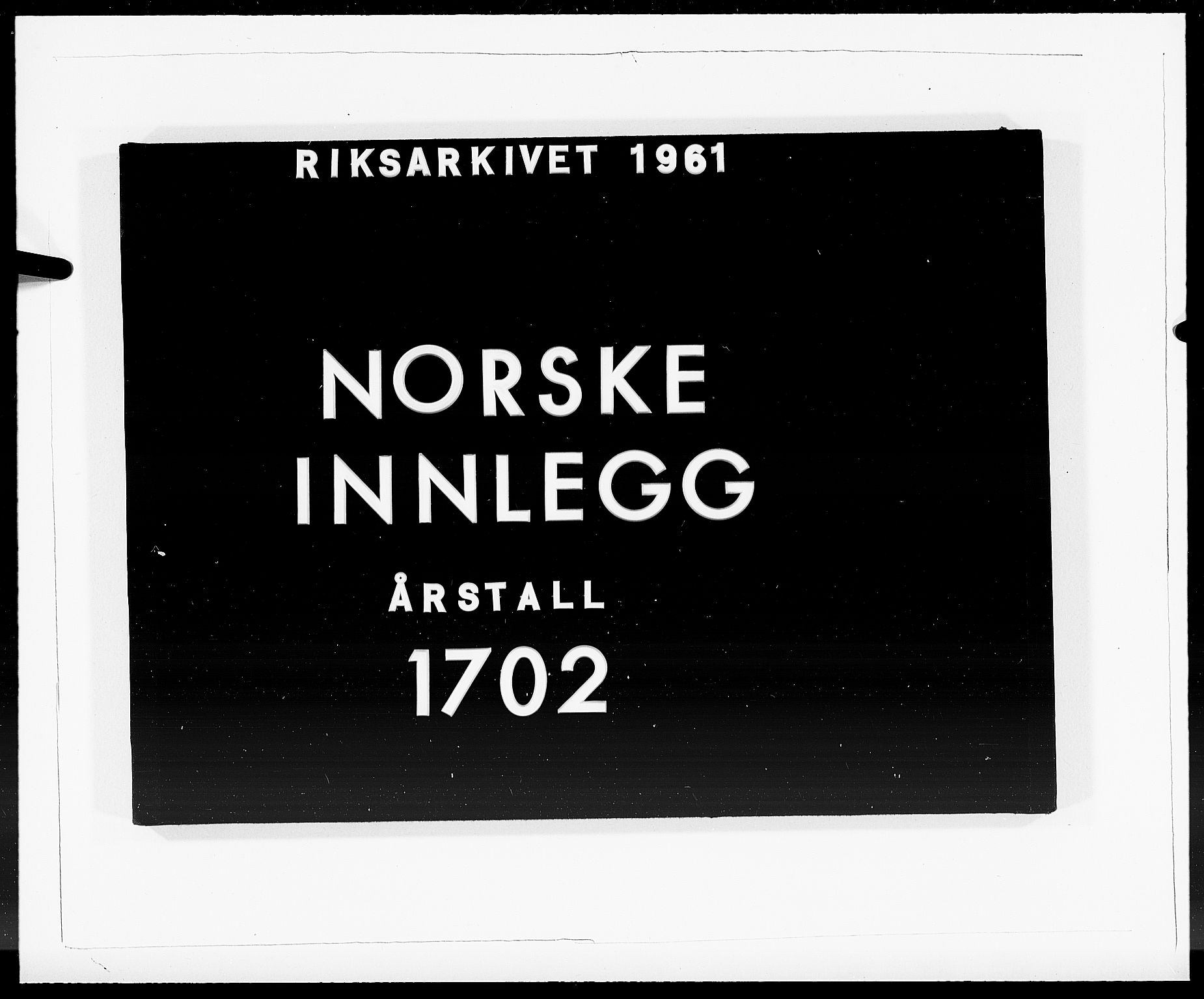 Danske Kanselli 1572-1799, RA/EA-3023/F/Fc/Fcc/Fcca/L0053: Norske innlegg 1572-1799, 1702, p. 1