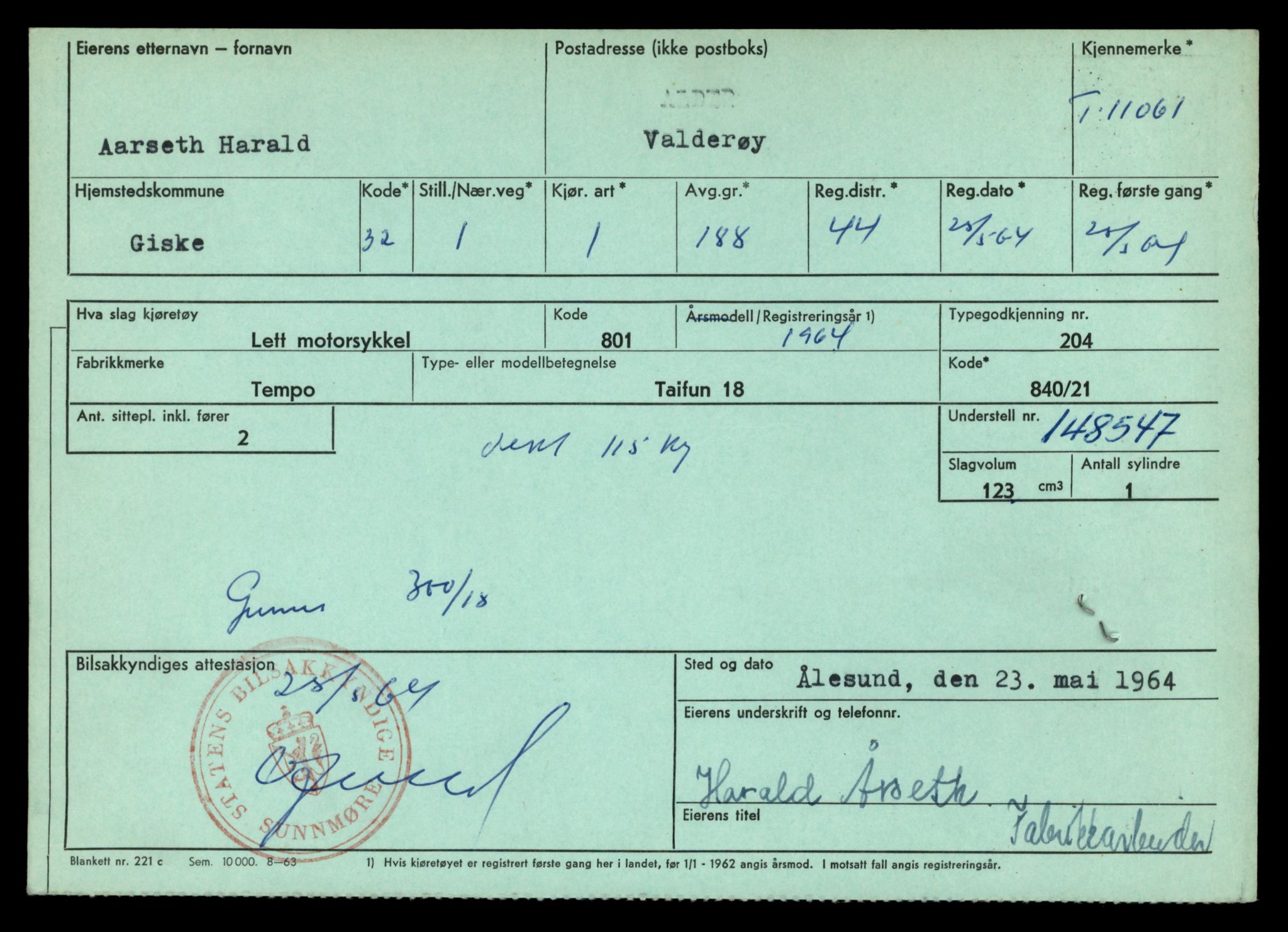 Møre og Romsdal vegkontor - Ålesund trafikkstasjon, AV/SAT-A-4099/F/Fe/L0026: Registreringskort for kjøretøy T 11046 - T 11160, 1927-1998, p. 439