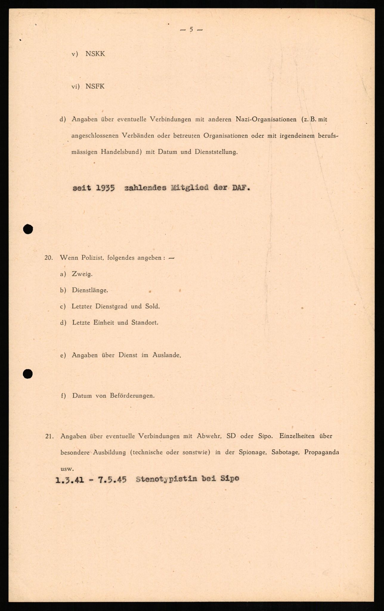 Forsvaret, Forsvarets overkommando II, AV/RA-RAFA-3915/D/Db/L0013: CI Questionaires. Tyske okkupasjonsstyrker i Norge. Tyskere., 1945-1946, p. 52