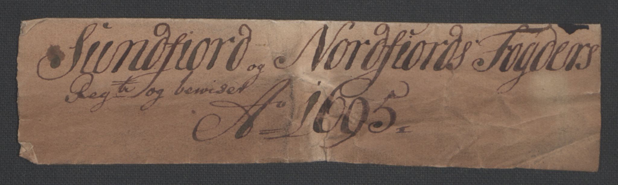 Rentekammeret inntil 1814, Reviderte regnskaper, Fogderegnskap, RA/EA-4092/R53/L3422: Fogderegnskap Sunn- og Nordfjord, 1695-1696, p. 20