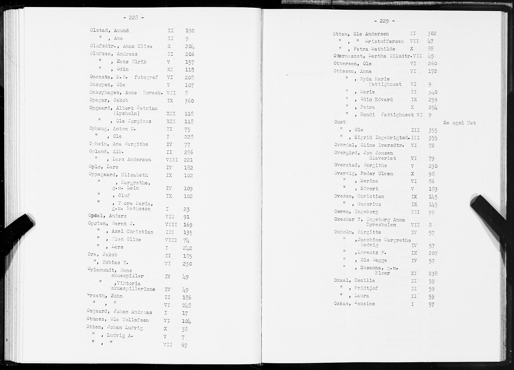 SAT, 1875 census for 1601 Trondheim, 1875, p. 228-229
