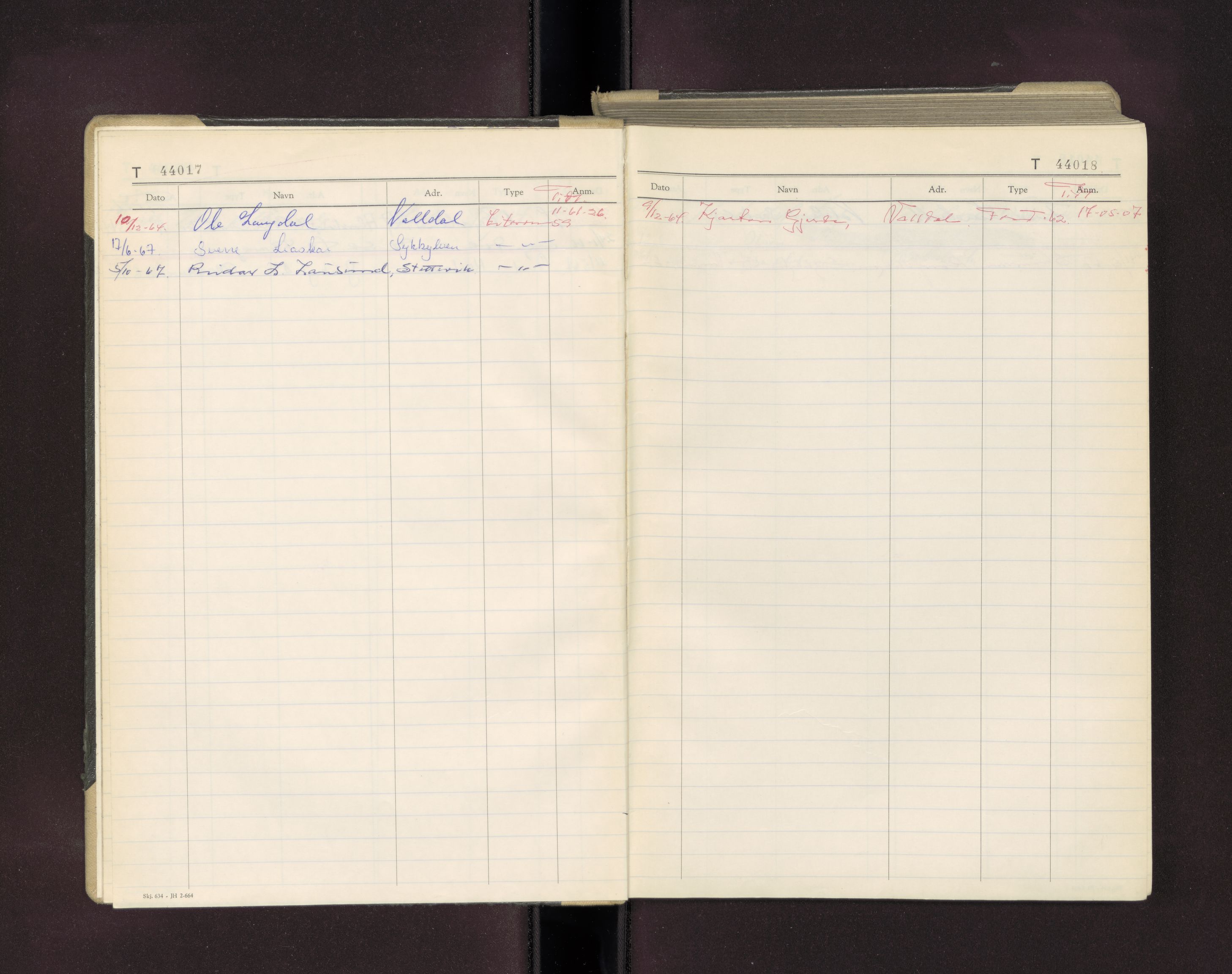 Møre og Romsdal vegkontor - Ålesund trafikkstasjon, AV/SAT-A-4099/F/Fc/L0041: Bilregister; T 44000 - T 44499, 1960-1970