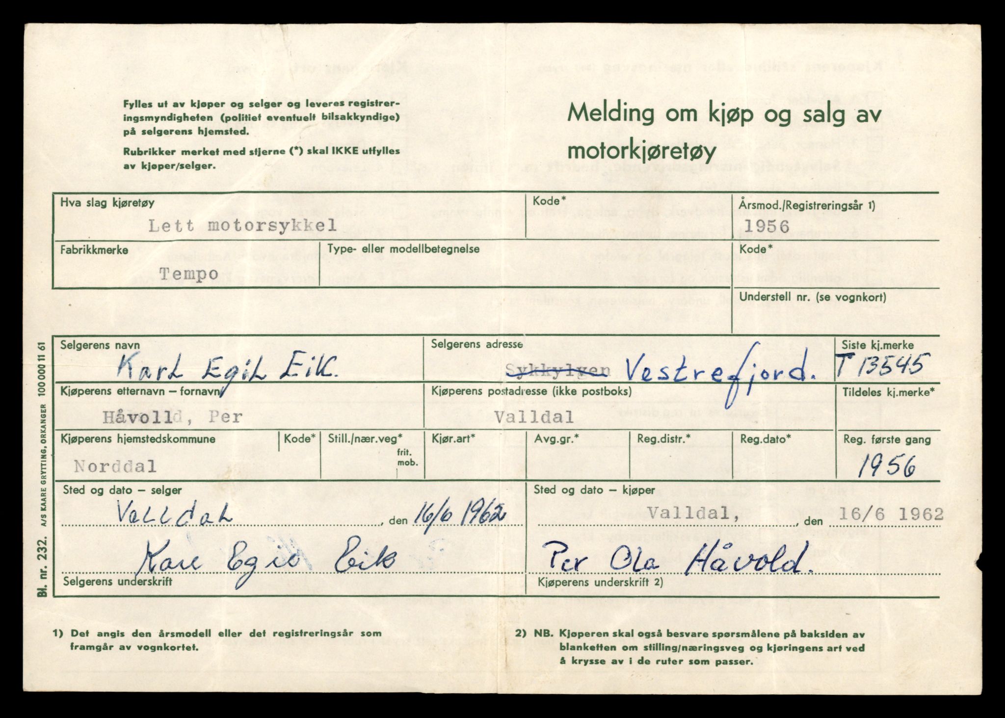 Møre og Romsdal vegkontor - Ålesund trafikkstasjon, AV/SAT-A-4099/F/Fe/L0040: Registreringskort for kjøretøy T 13531 - T 13709, 1927-1998, p. 303