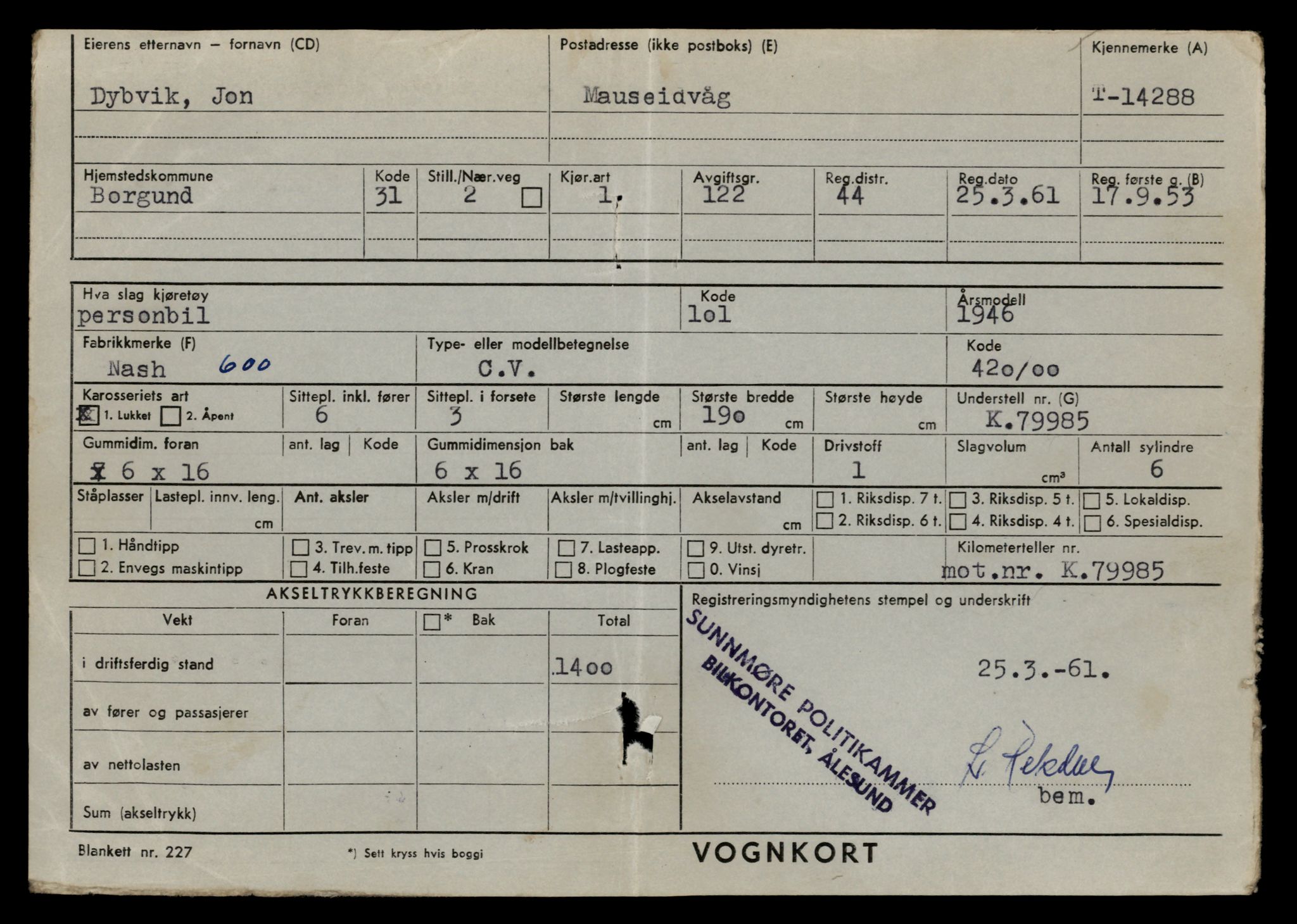 Møre og Romsdal vegkontor - Ålesund trafikkstasjon, AV/SAT-A-4099/F/Fe/L0044: Registreringskort for kjøretøy T 14205 - T 14319, 1927-1998, p. 2431