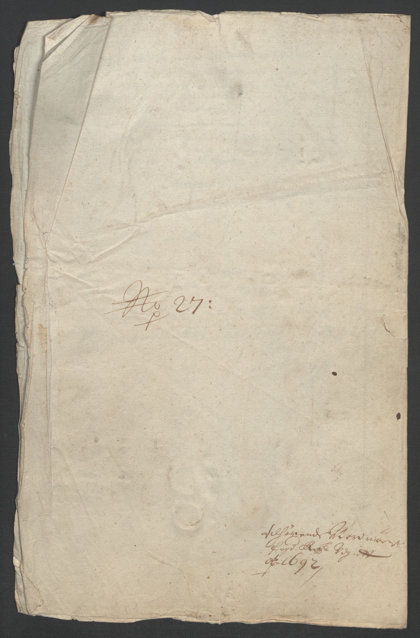 Rentekammeret inntil 1814, Reviderte regnskaper, Fogderegnskap, AV/RA-EA-4092/R56/L3735: Fogderegnskap Nordmøre, 1692-1693, p. 236