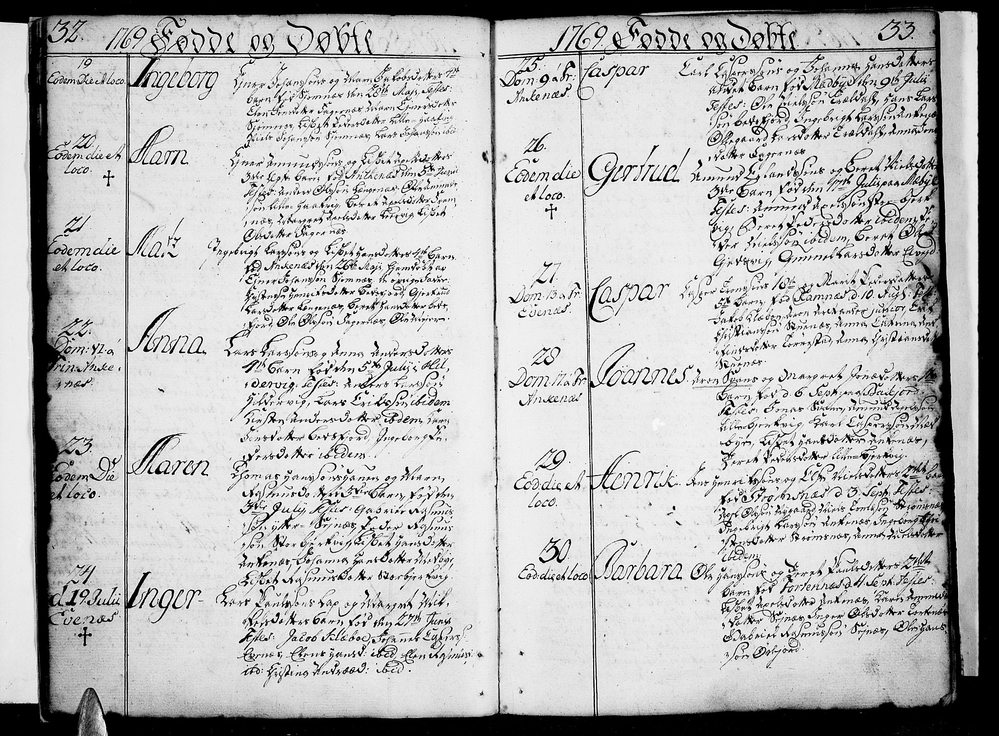 Ministerialprotokoller, klokkerbøker og fødselsregistre - Nordland, SAT/A-1459/863/L0892: Parish register (official) no. 863A04, 1765-1794, p. 32-33