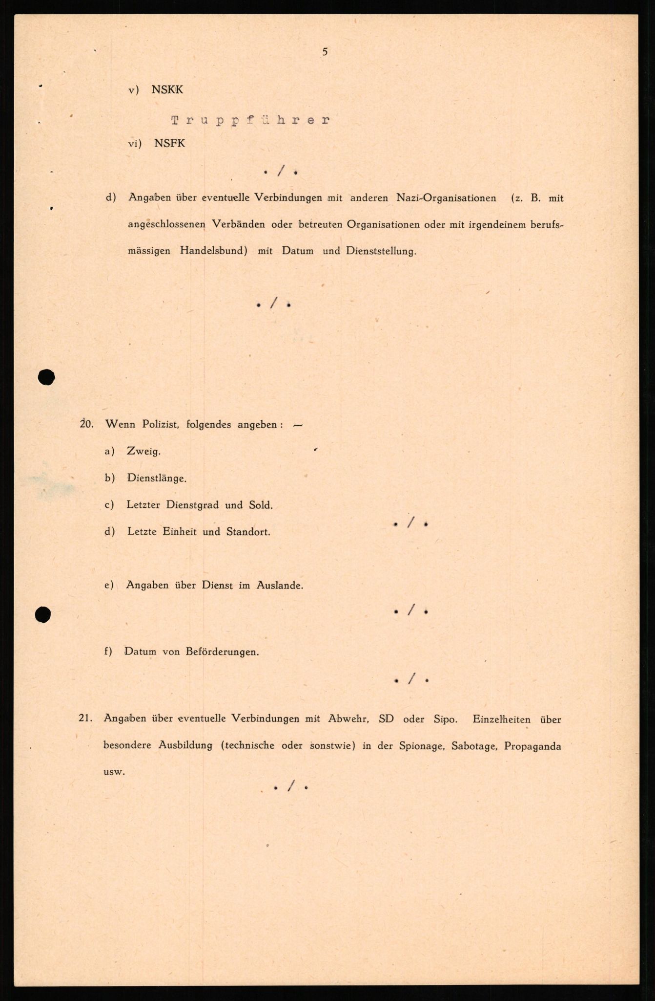 Forsvaret, Forsvarets overkommando II, RA/RAFA-3915/D/Db/L0023: CI Questionaires. Tyske okkupasjonsstyrker i Norge. Tyskere., 1945-1946, p. 297