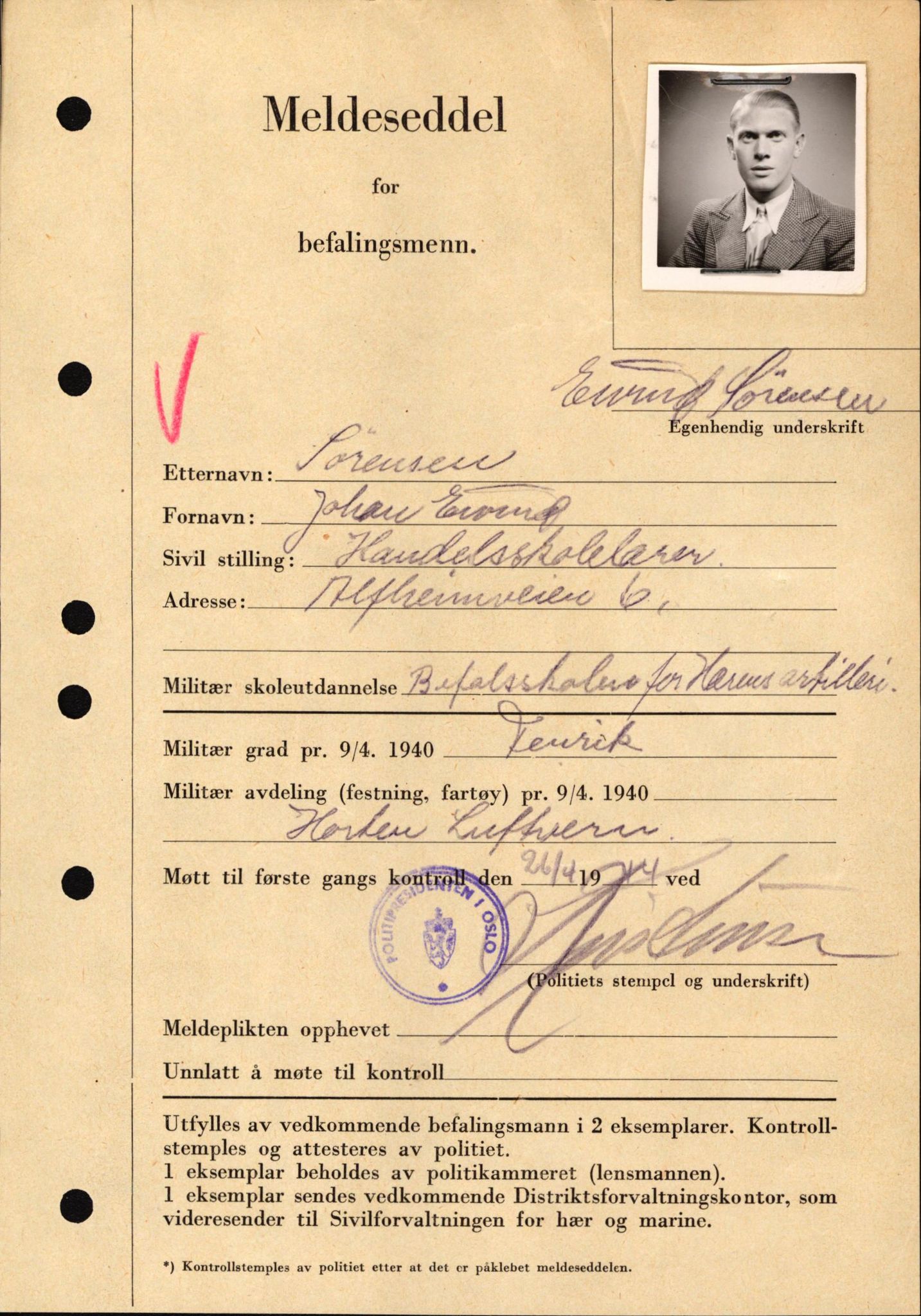 Forsvaret, Forsvarets krigshistoriske avdeling, AV/RA-RAFA-2017/Y/Yf/L0209: II-C-11-2121  -  Okkupasjonstiden.  Meldesedler for befal med foto og oppl. om militær grad 9. apr. 1940., 1944-1945, p. 1025