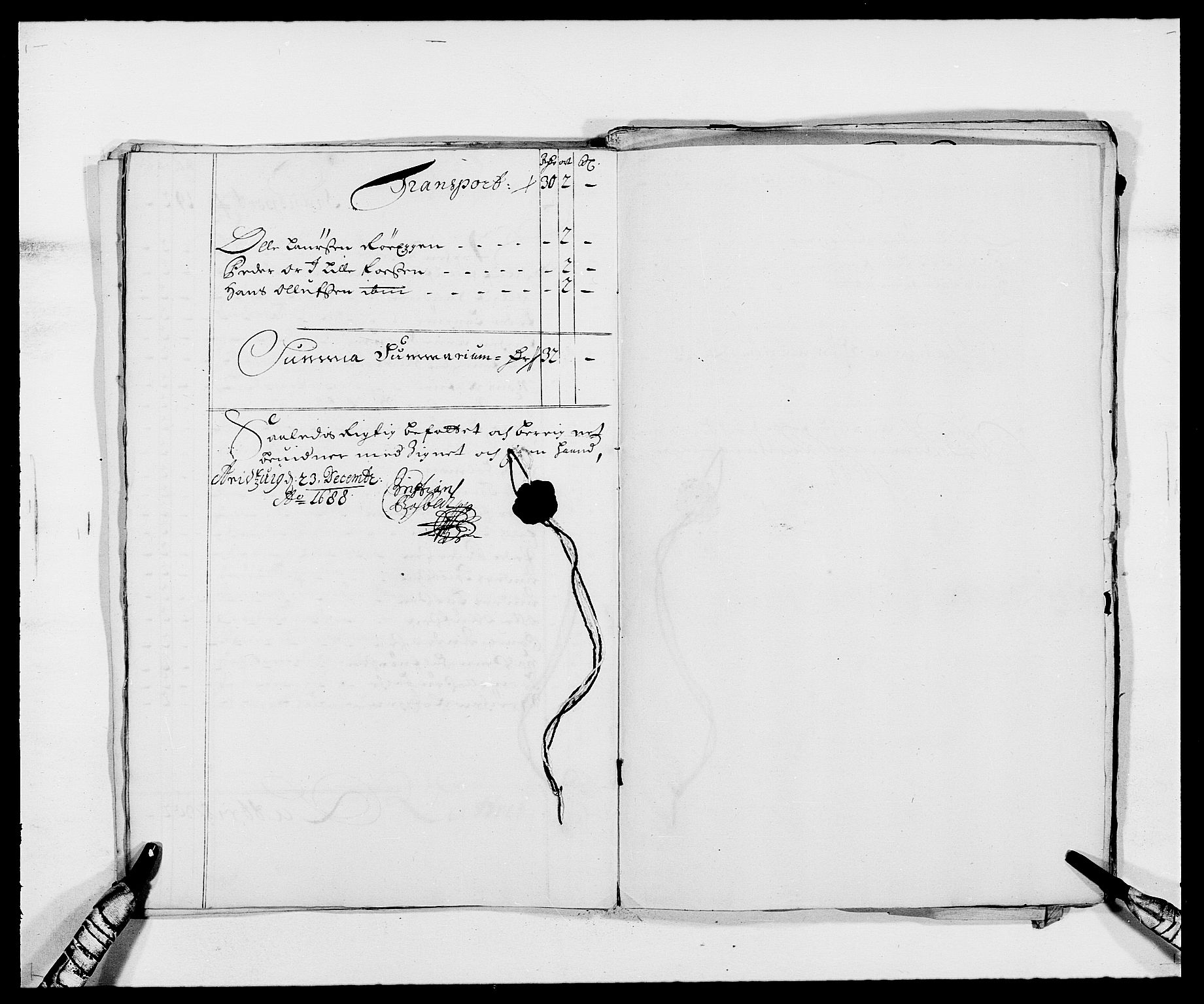 Rentekammeret inntil 1814, Reviderte regnskaper, Fogderegnskap, RA/EA-4092/R56/L3733: Fogderegnskap Nordmøre, 1687-1689, p. 237