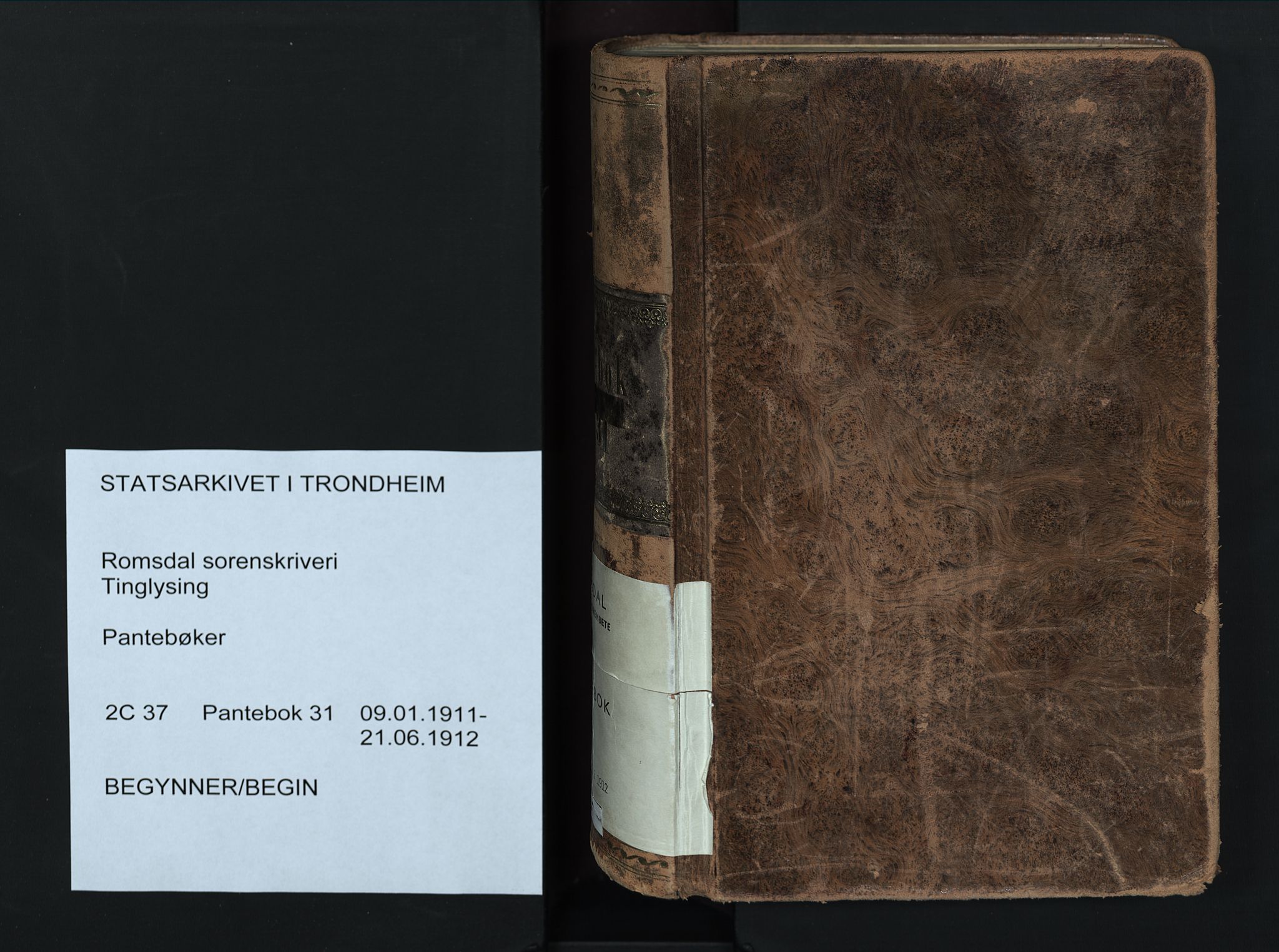 Romsdal sorenskriveri, SAT/A-4149/1/2/2C/L0037: Mortgage book no. 31, 1911-1912