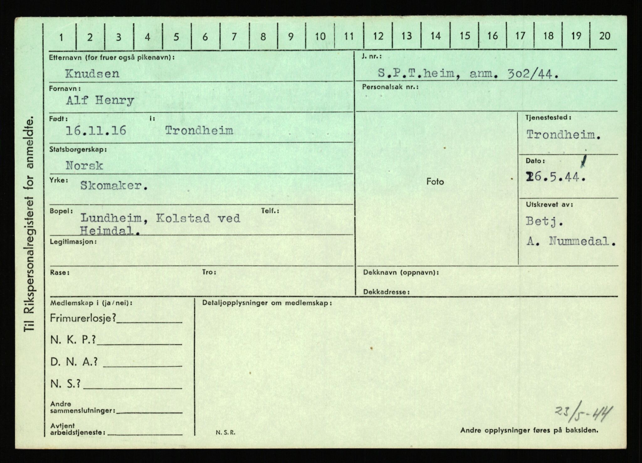 Statspolitiet - Hovedkontoret / Osloavdelingen, AV/RA-S-1329/C/Ca/L0009: Knutsen - Limstrand, 1943-1945, p. 4