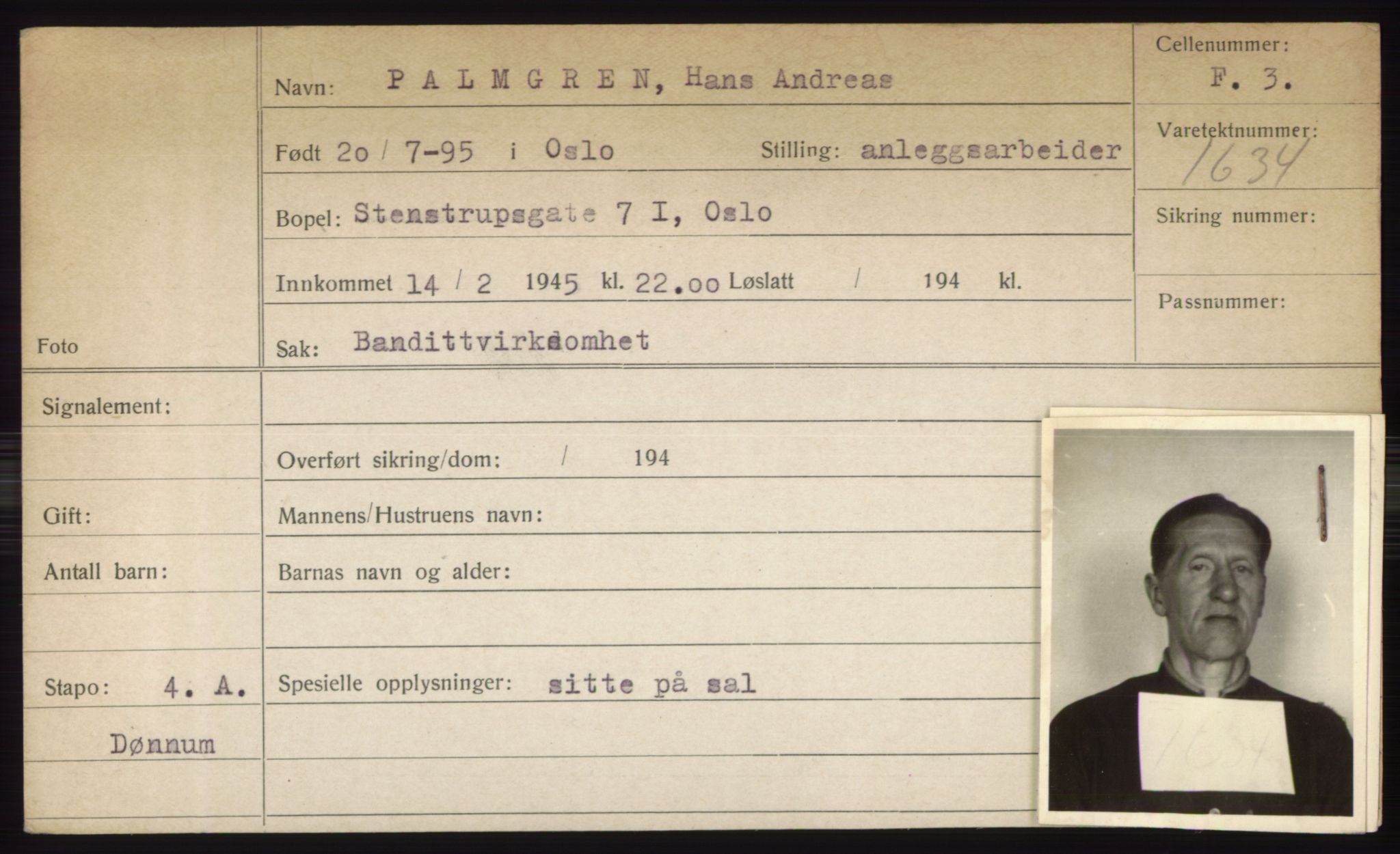 Statspolitiet - Hovedkontoret / Osloavdelingen, AV/RA-S-1329/C/Ck/Cke/L0004: Fangeregister; etternavn L - R, 1941-1945, p. 611