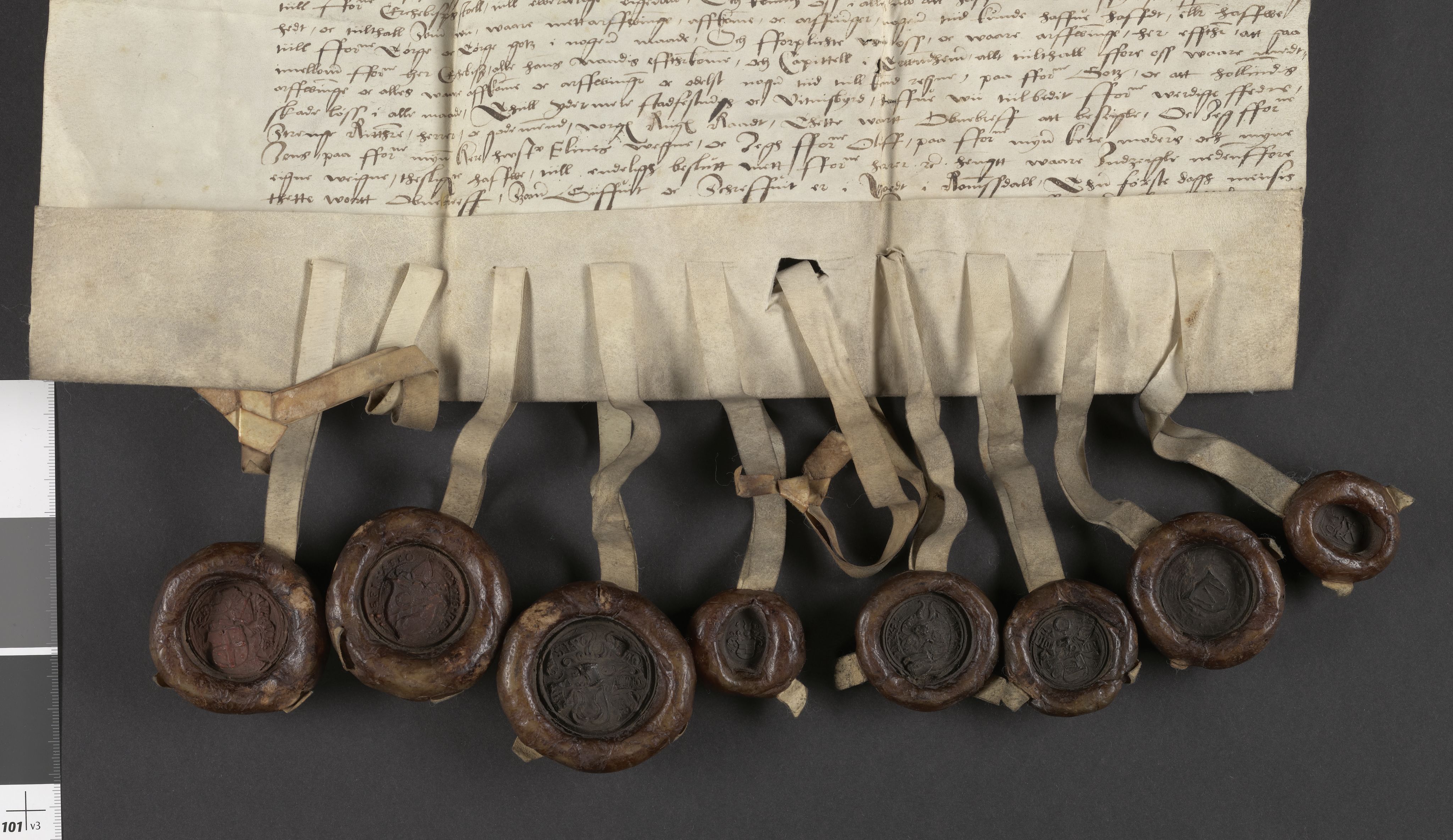 Riksarkivets diplomsamling, AV/RA-EA-5965/F13/F13a/L0029: Pergament nr. 104-105, 1533-1534, p. 4