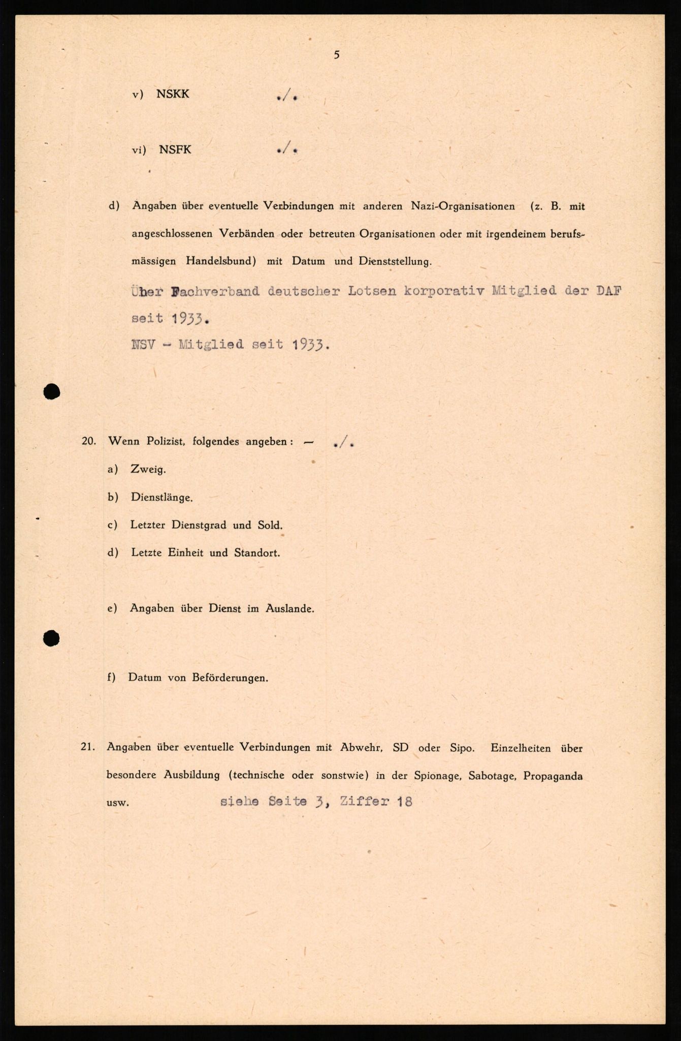 Forsvaret, Forsvarets overkommando II, AV/RA-RAFA-3915/D/Db/L0019: CI Questionaires. Tyske okkupasjonsstyrker i Norge. Tyskere., 1945-1946, p. 15