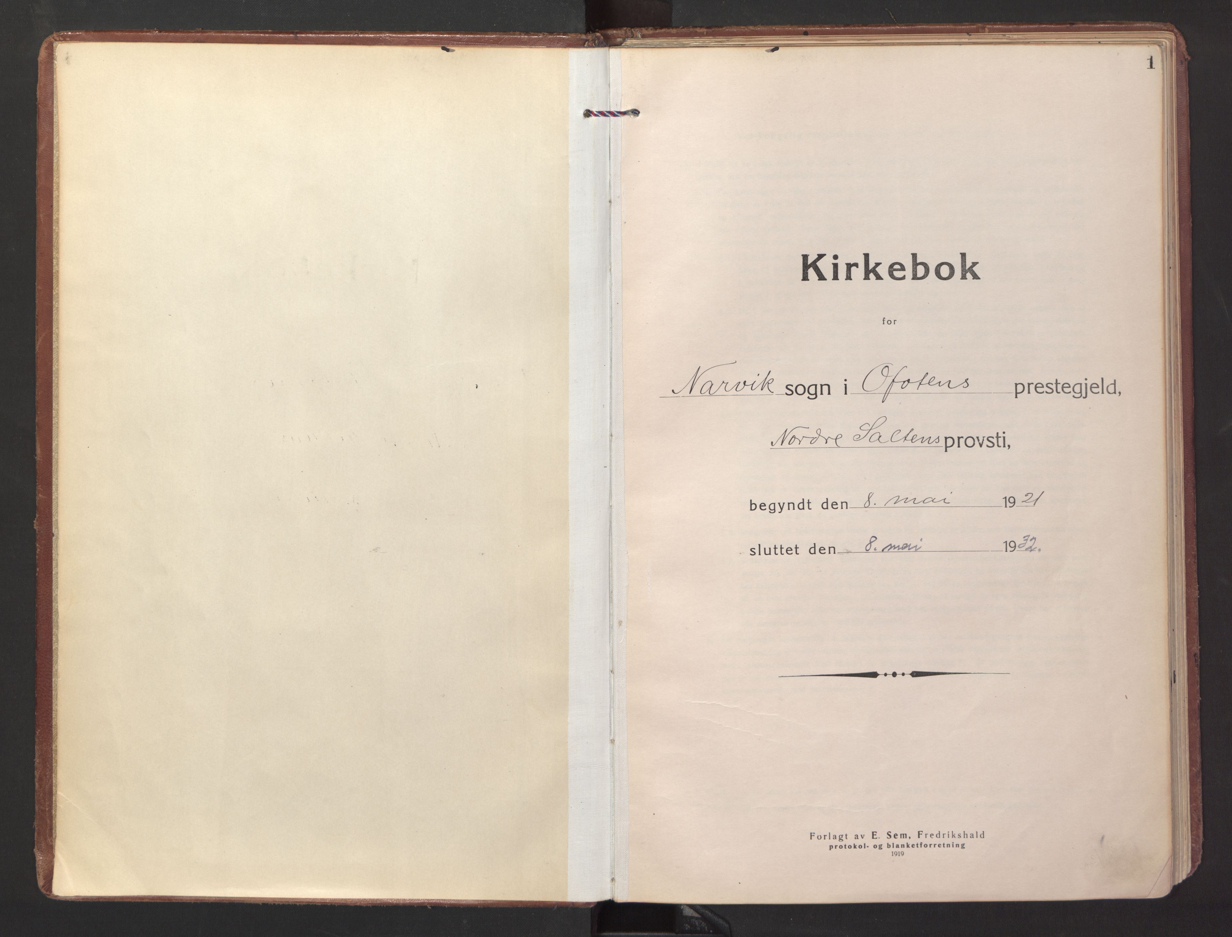 Ministerialprotokoller, klokkerbøker og fødselsregistre - Nordland, SAT/A-1459/871/L1004: Parish register (official) no. 871A20, 1921-1932, p. 1
