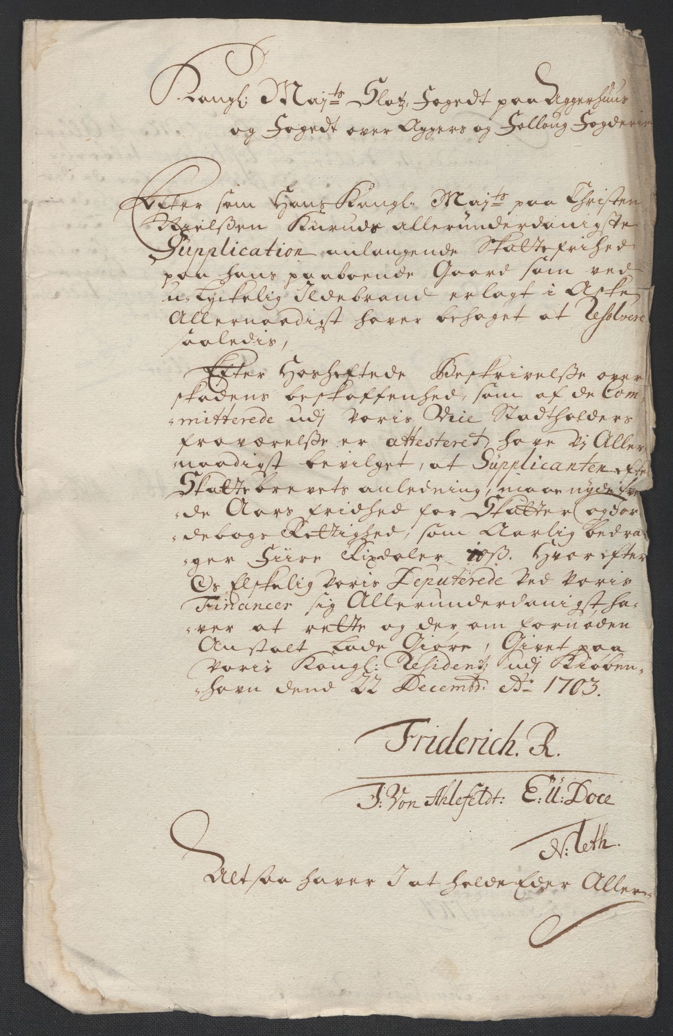 Rentekammeret inntil 1814, Reviderte regnskaper, Fogderegnskap, AV/RA-EA-4092/R10/L0445: Fogderegnskap Aker og Follo, 1703-1704, p. 247