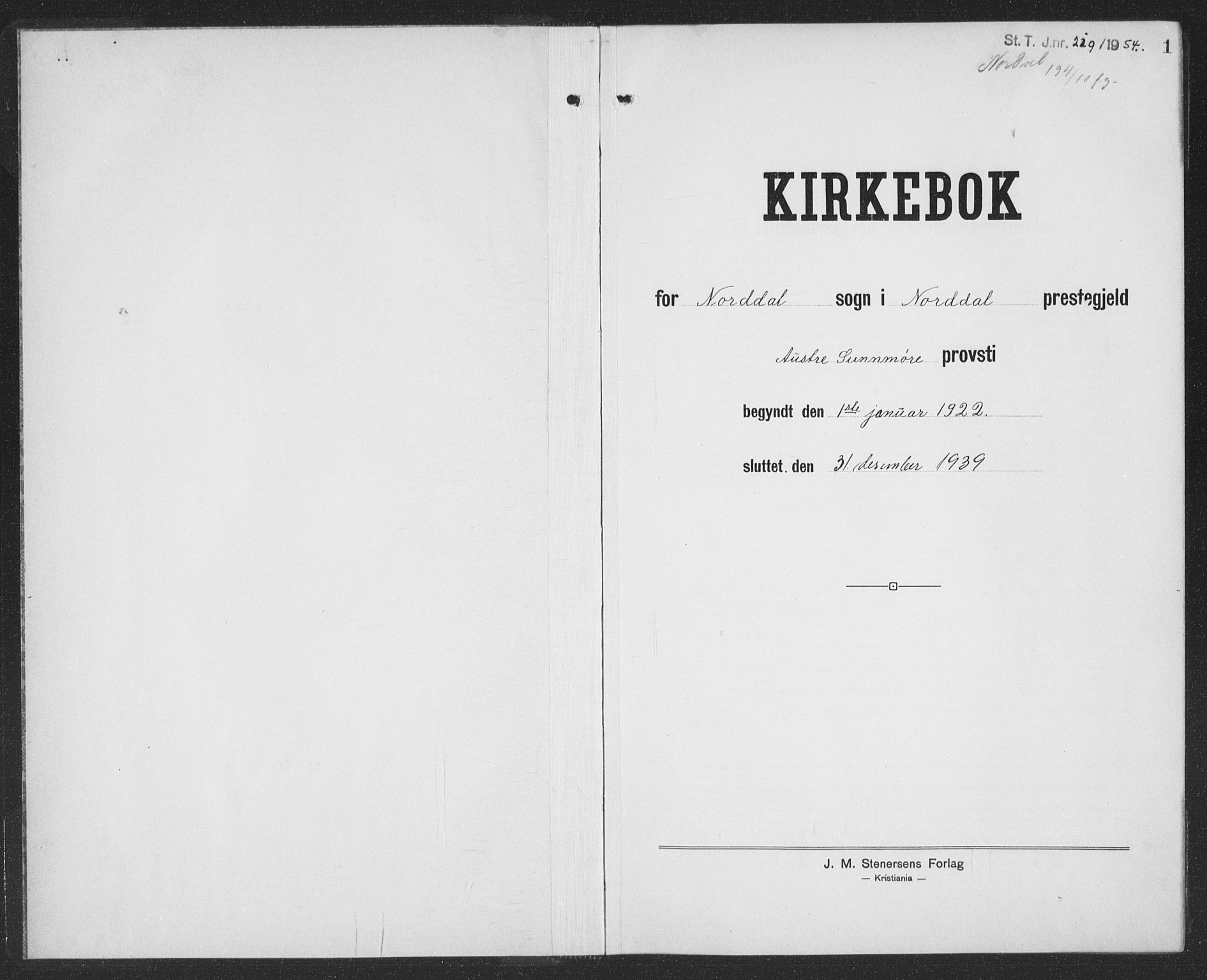 Ministerialprotokoller, klokkerbøker og fødselsregistre - Møre og Romsdal, SAT/A-1454/519/L0266: Parish register (copy) no. 519C07, 1921-1939, p. 1