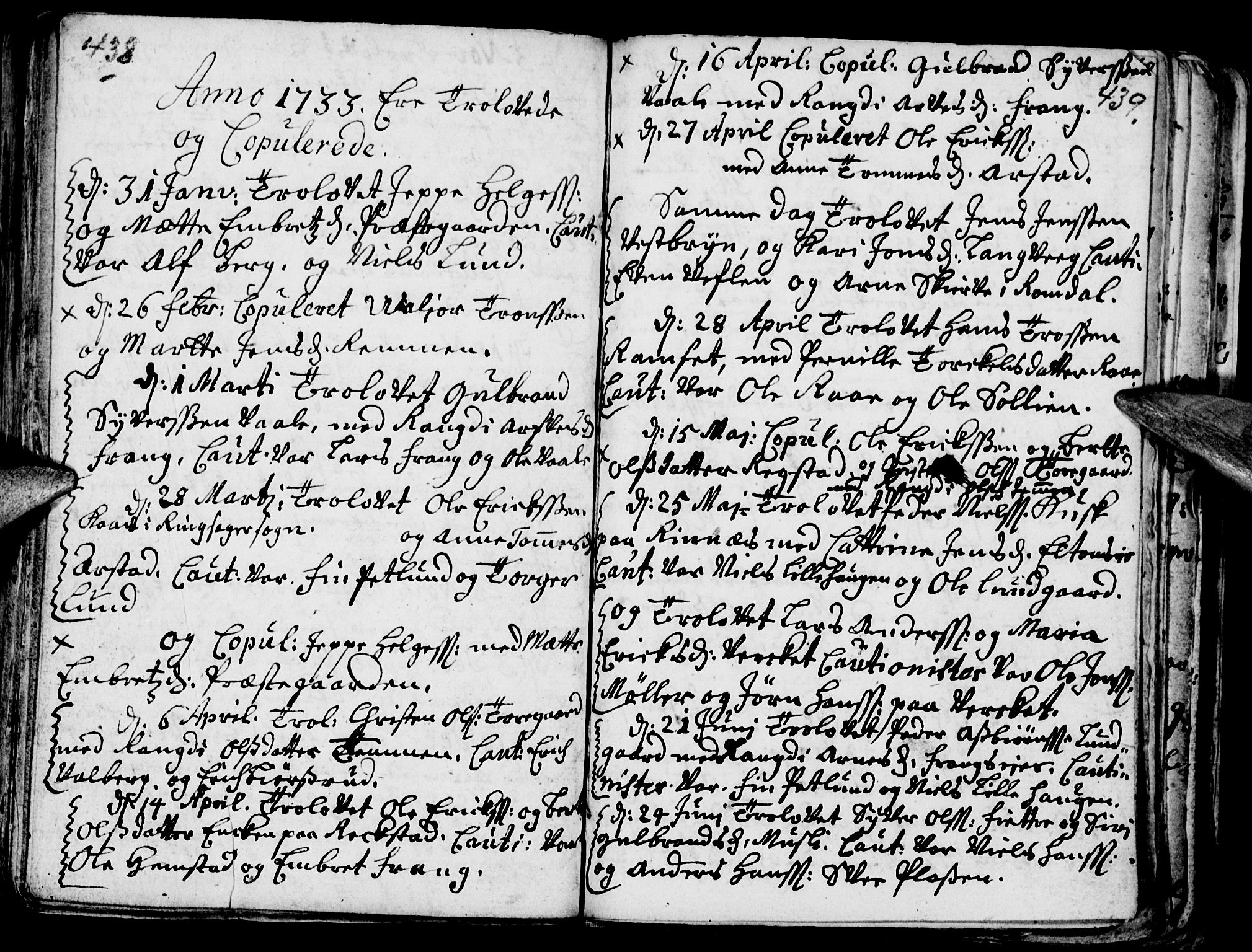 Stange prestekontor, AV/SAH-PREST-002/K/L0002: Parish register (official) no. 2, 1724-1740, p. 438-439