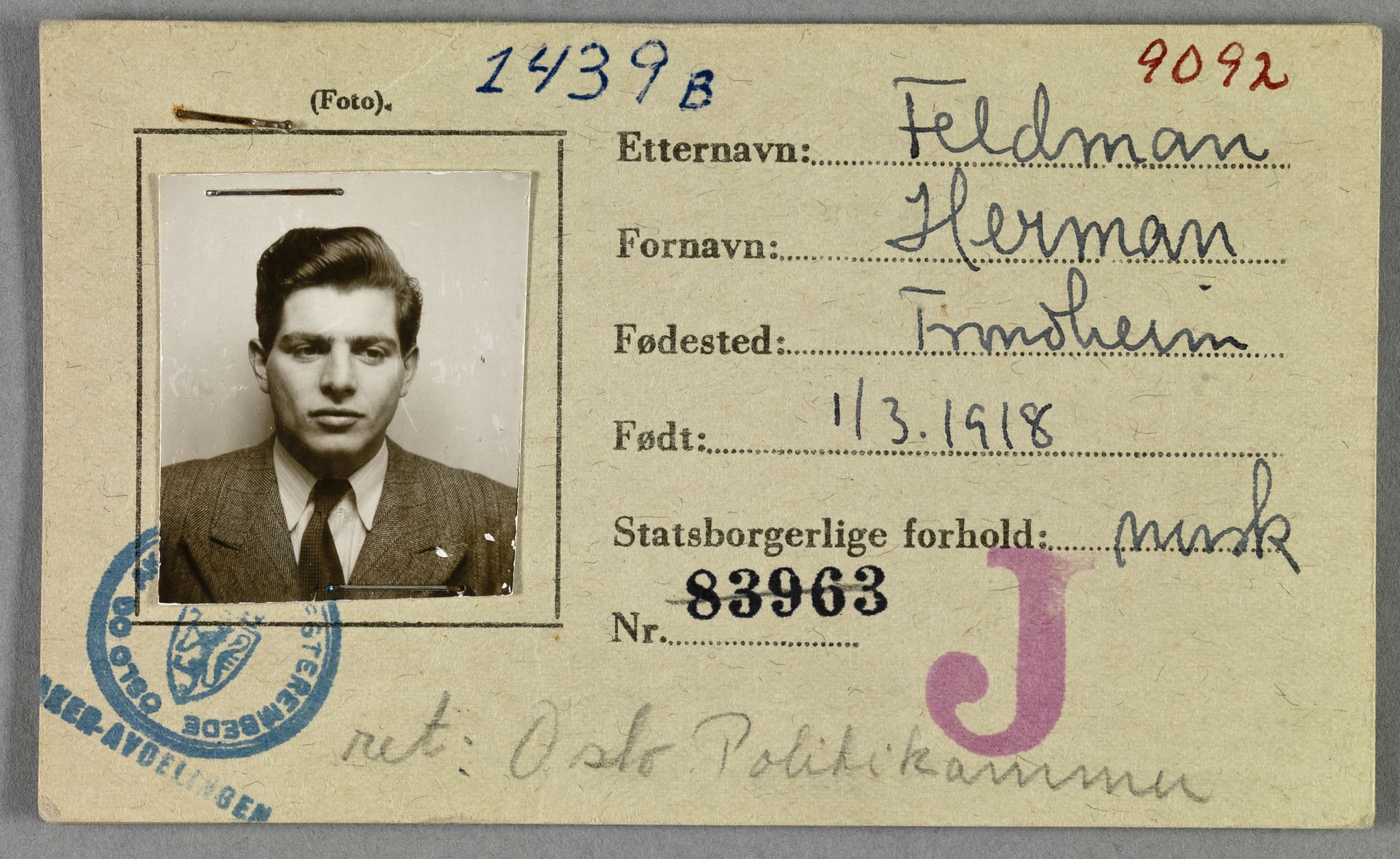 Sosialdepartementet, Våre Falne, AV/RA-S-1708/E/Ee/L0021A: Fotografier av jøder på legitimasjonskort (1941-42), 1941-1942, p. 111